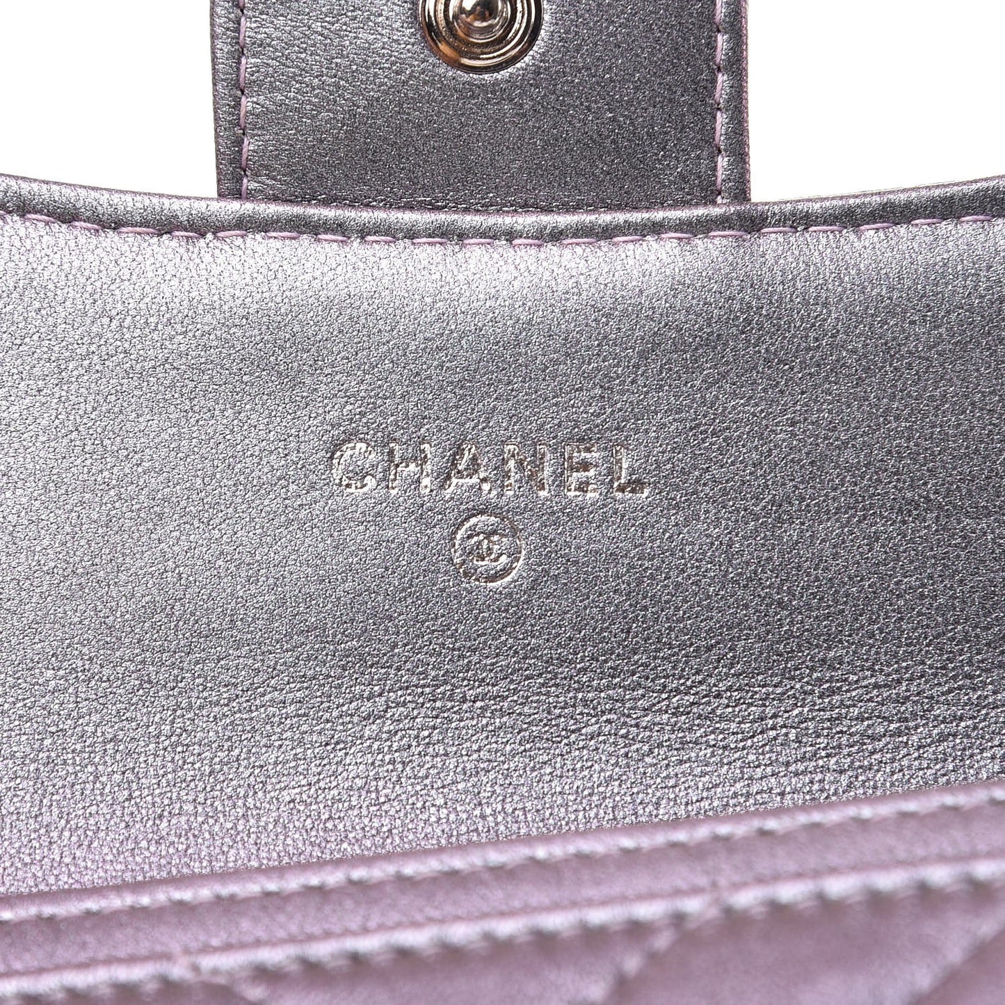 Iridescent Lambskin Chevron Quilted Reissue Card Holder Light Purple