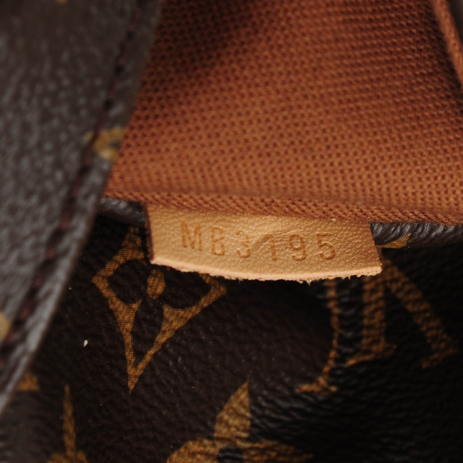 Louis Vuitton Monogram Totally MM 7 of 7