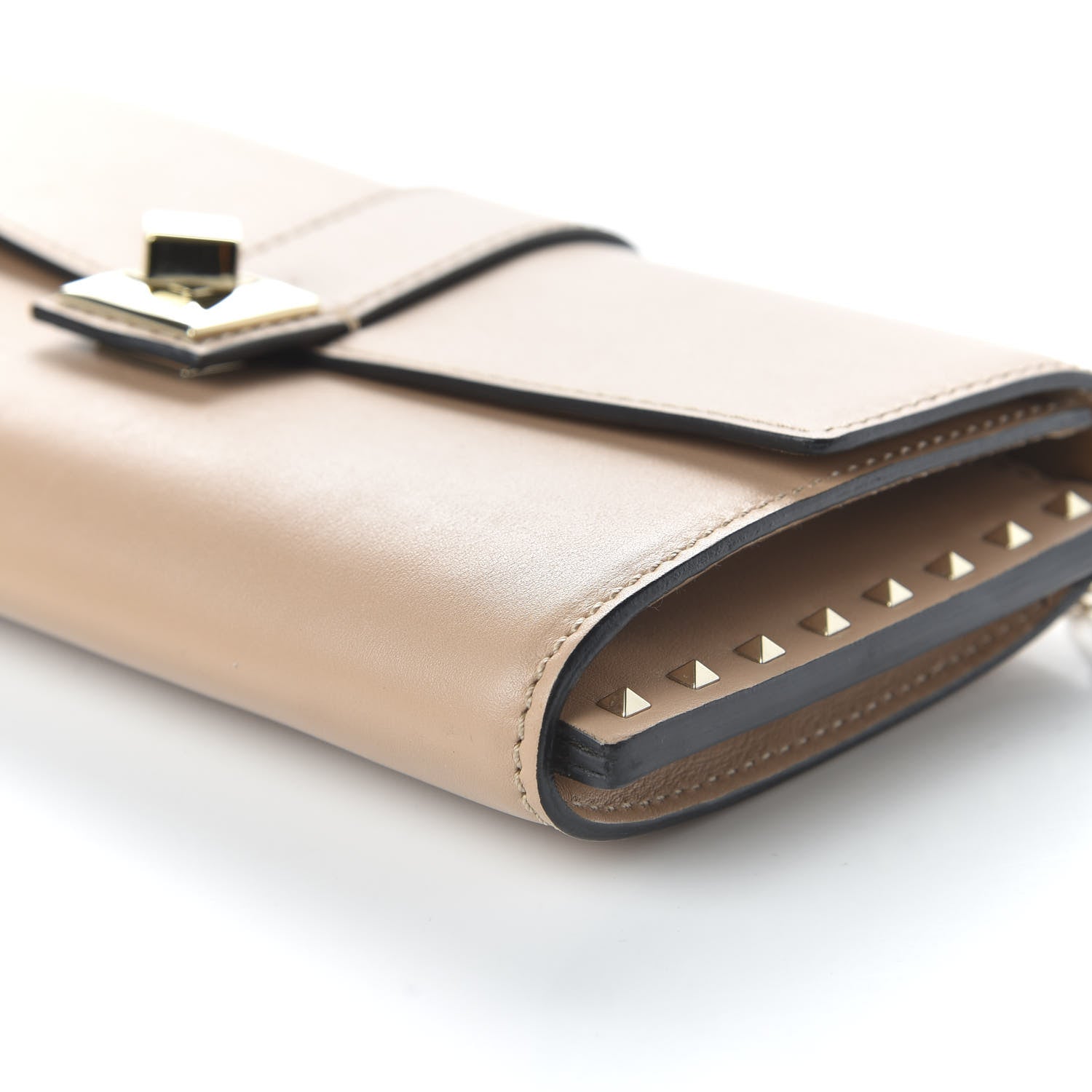 Valentino Garavani Calfskin Rockstud Chain Clutch Skin Sorbet 6 of 9
