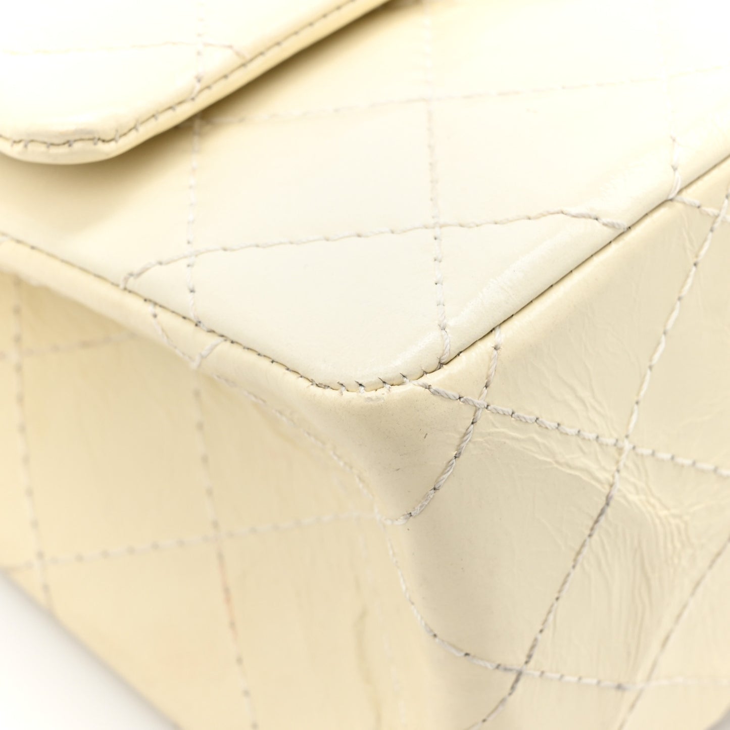 Distressed Patent Quilted 2.55 Reissue 226 Flap Ivory