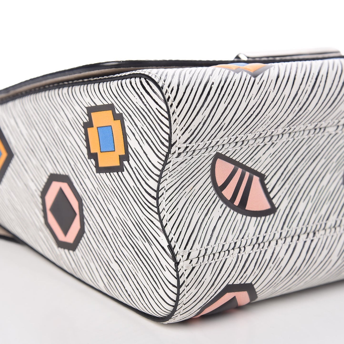 Epi Azteque Twist Shoulder Bag MM White