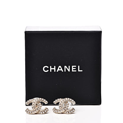 Chanel Pearl Queen of France CC Earrings Gold 5 of 5