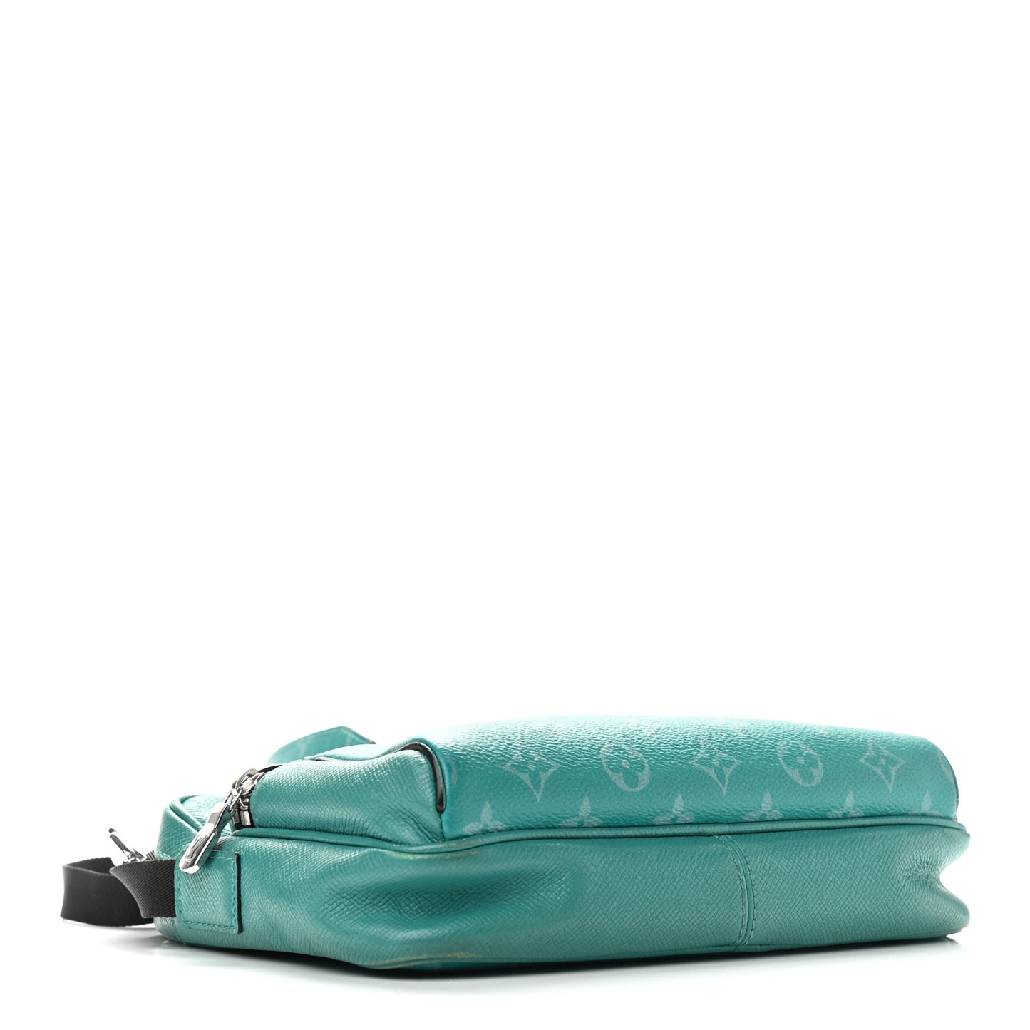 Taiga Monogram Outdoor Messenger Vert