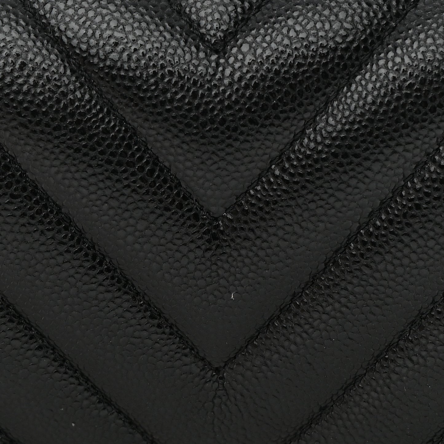 Caviar Chevron Quilted Medium Boy Flap Black