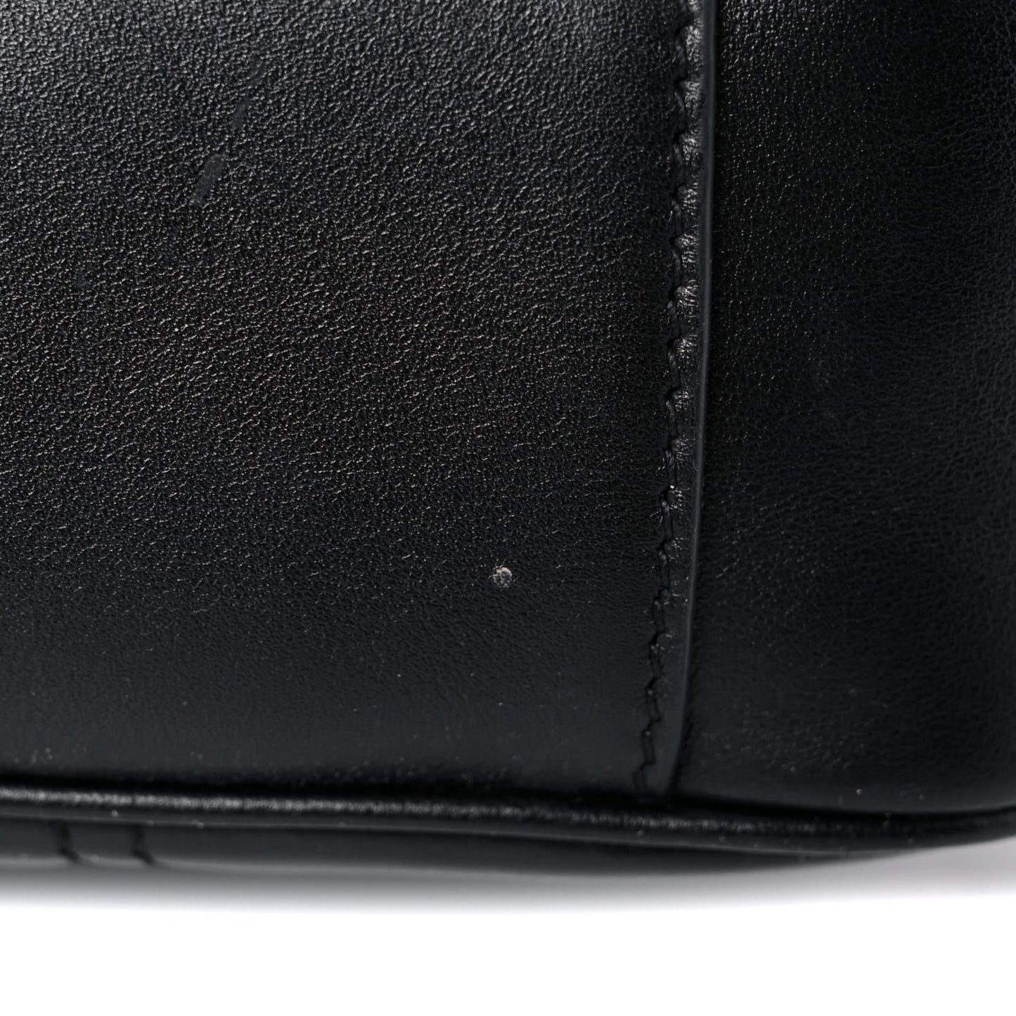 Calfskin Matelasse Medium GG Marmont Shoulder Bag Black