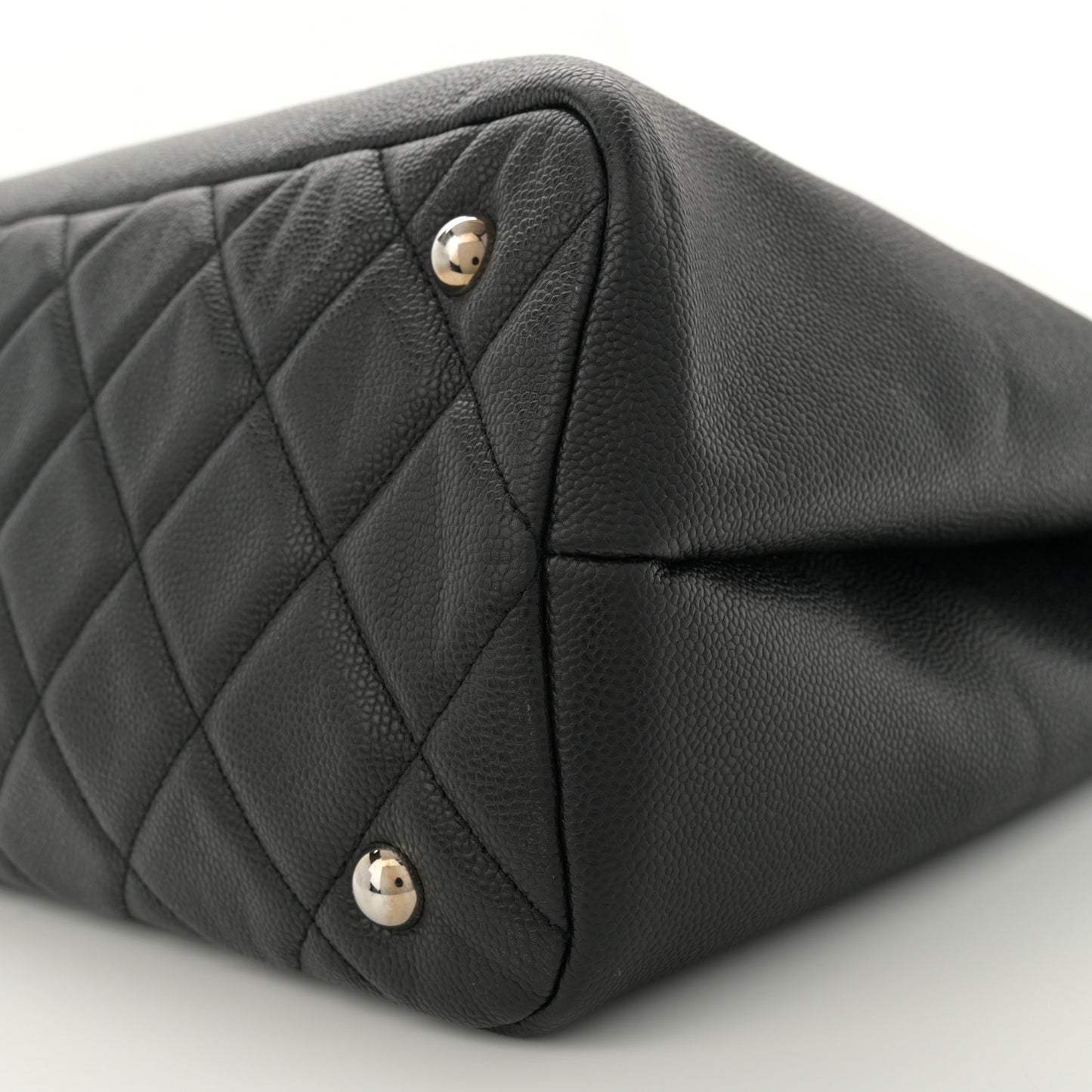 Caviar Timeless CC Soft Tote Black