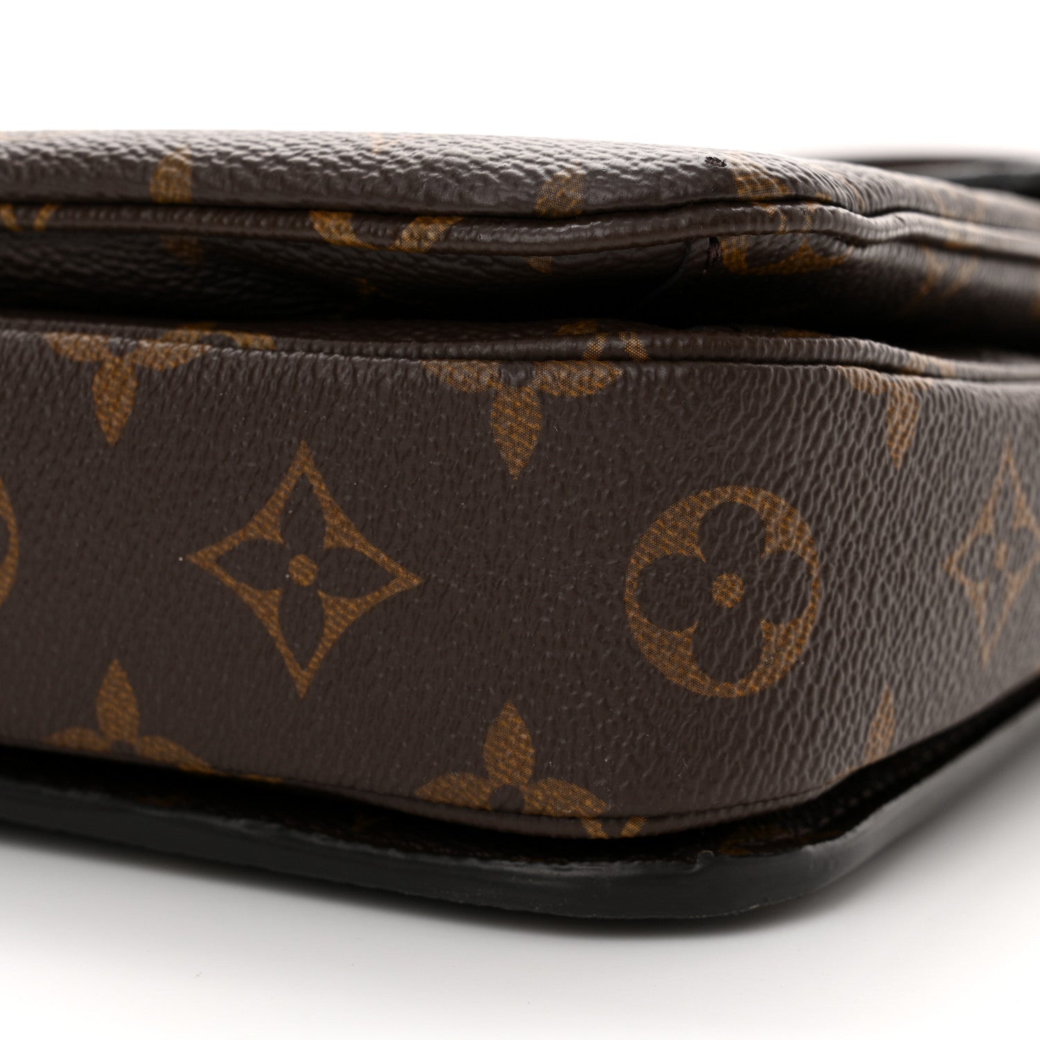 Louis Vuitton Monogram Pochette Metis 9 of 17