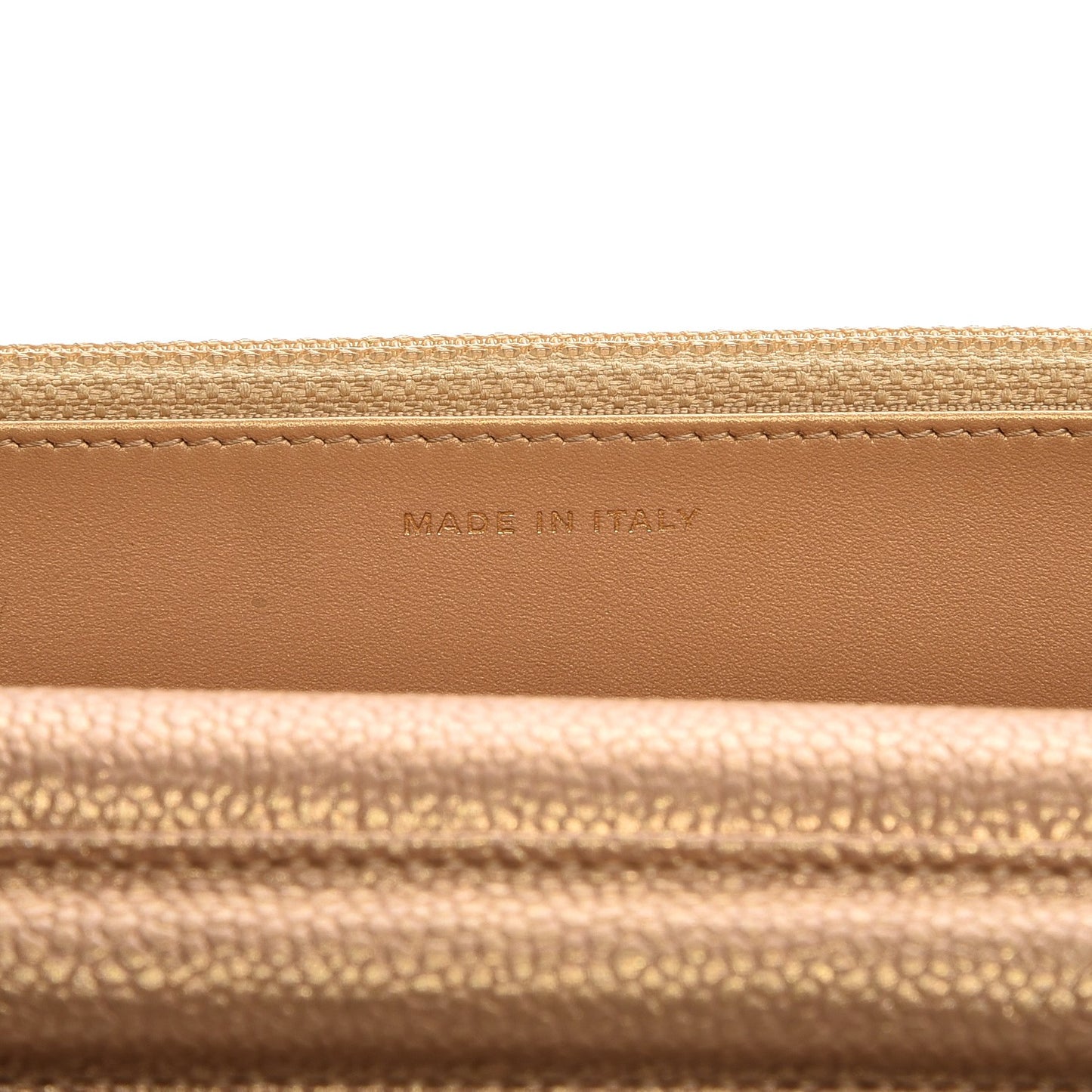 Pearly Caviar Quilted Wallet On Chain WOC Gold