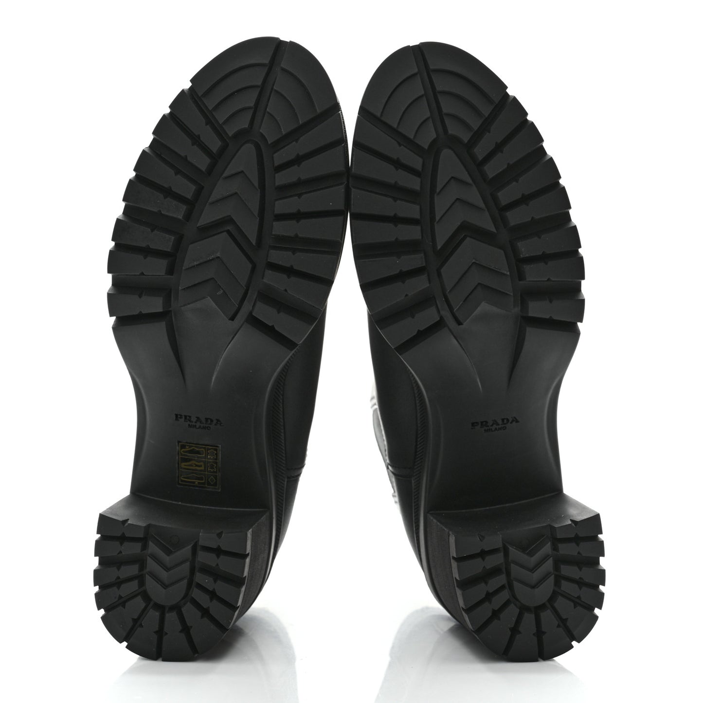 Vitello Montana Lug Sole Chelsea 55mm Boots 40 Black