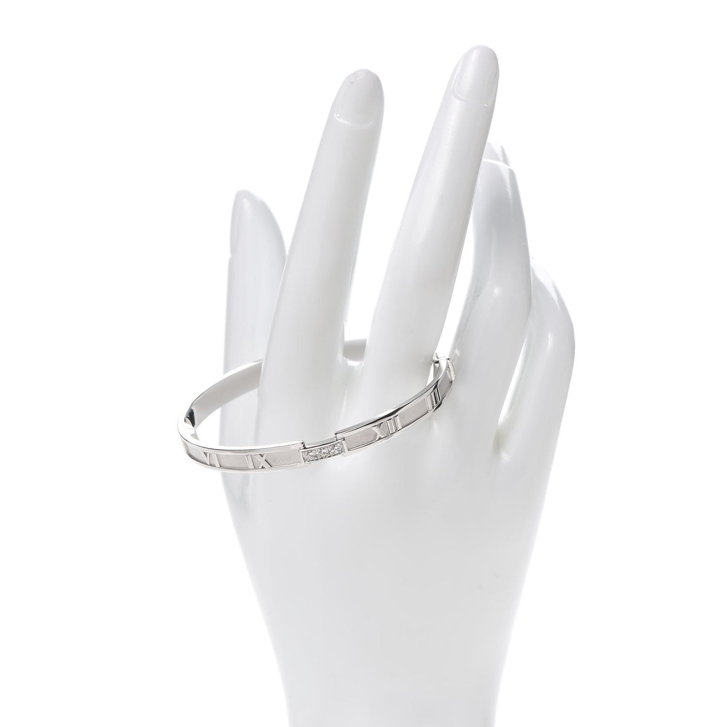 18K White Gold Diamond Atlas Closed Hinged Bangle Bracelet