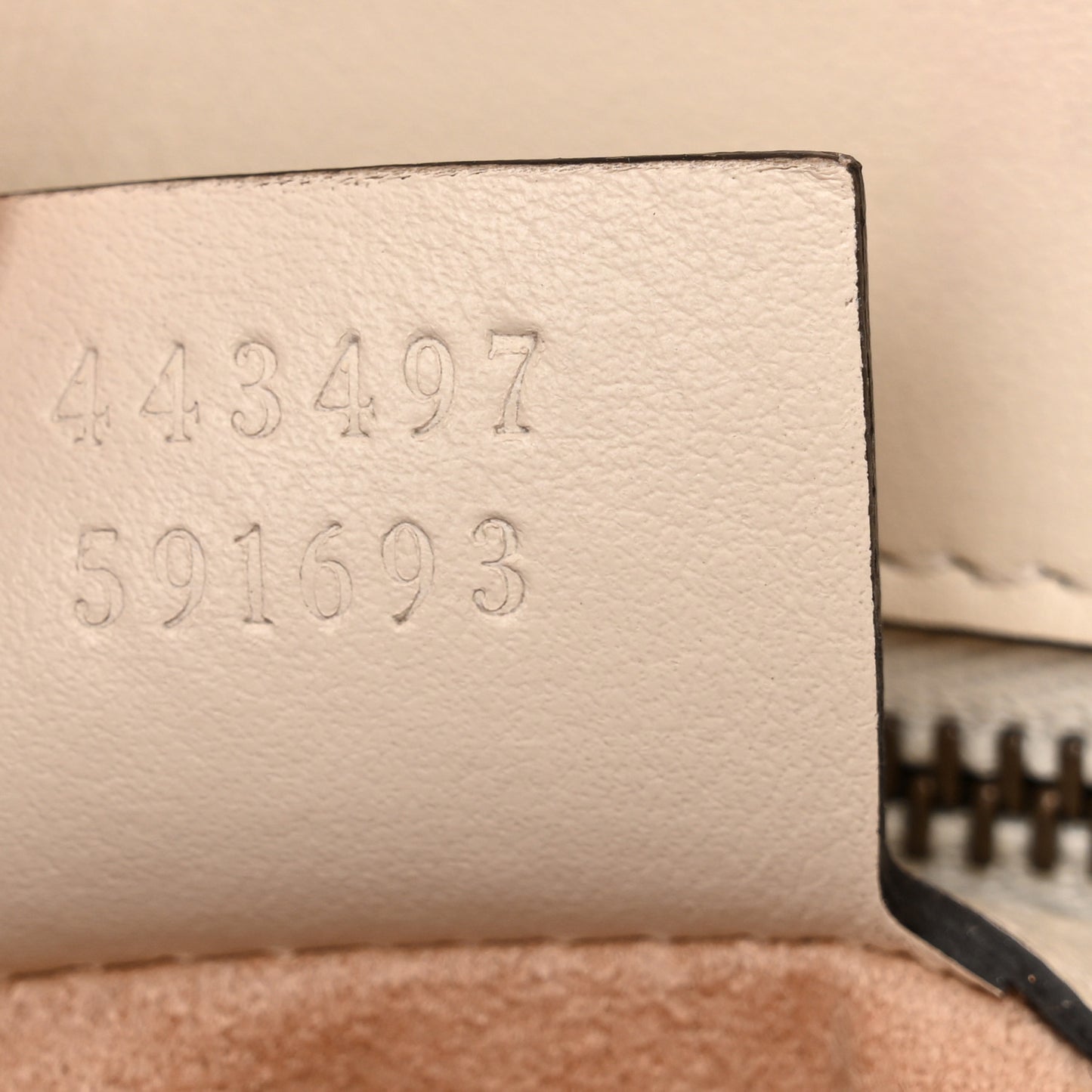 Calfskin Matelasse Small GG Marmont Shoulder Bag White