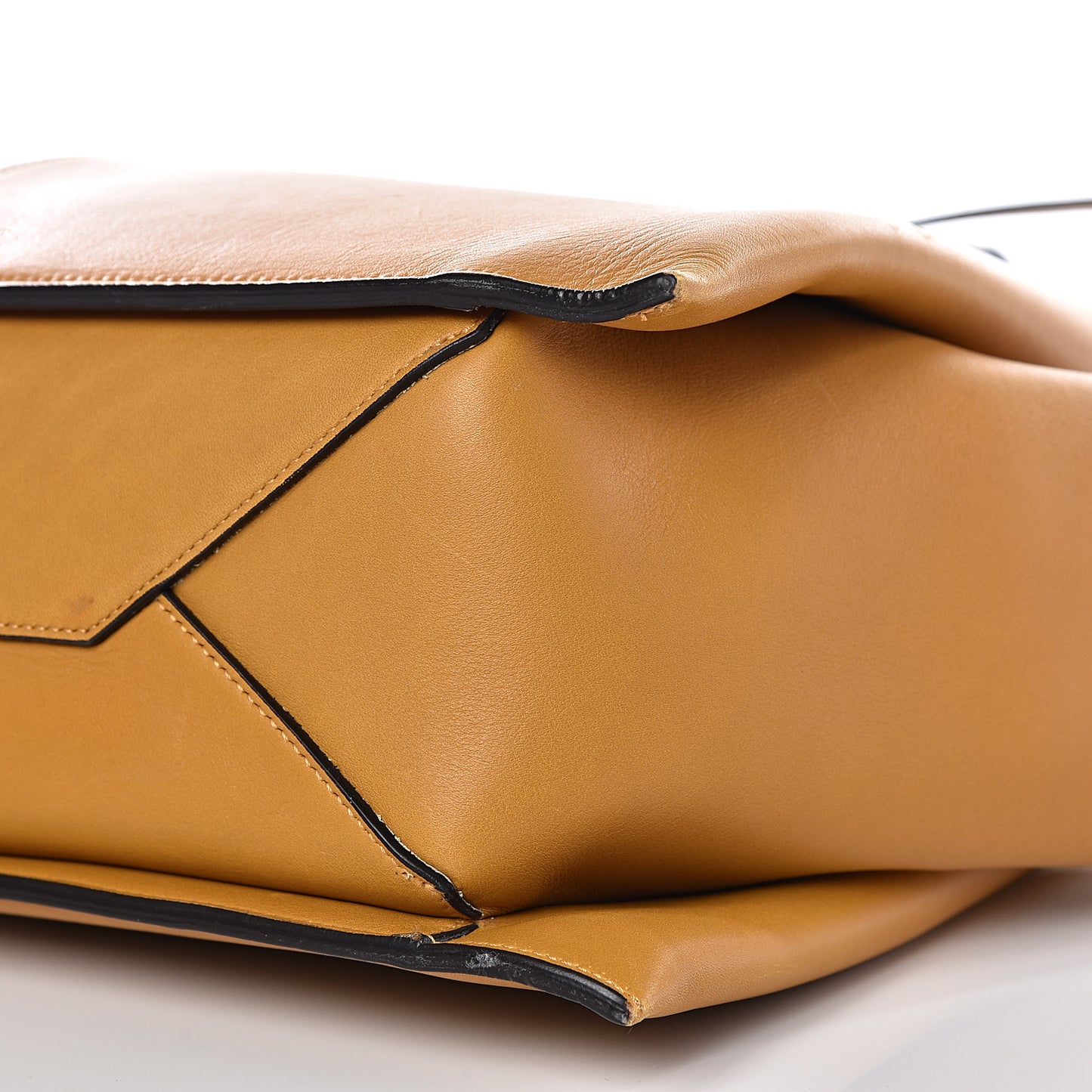 Supple Natural Calfskin Medium Tri-Fold Bag Blonde