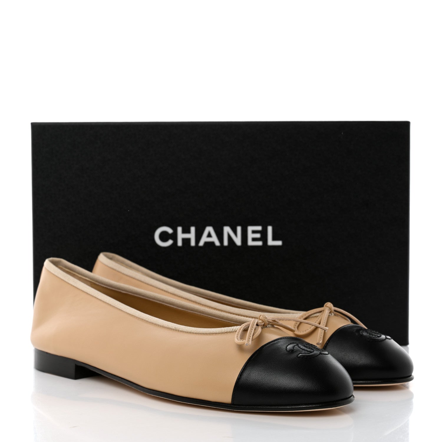 Chanel Lambskin Cap Toe CC Ballerina Flats 39.5 Beige Black 9 of 9