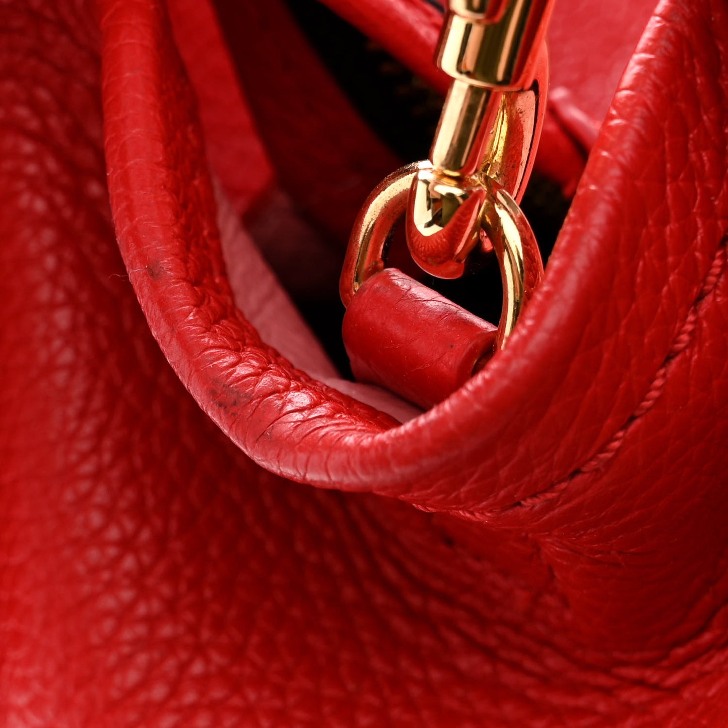 Grained Calfskin Medium The Tote Bag True Red