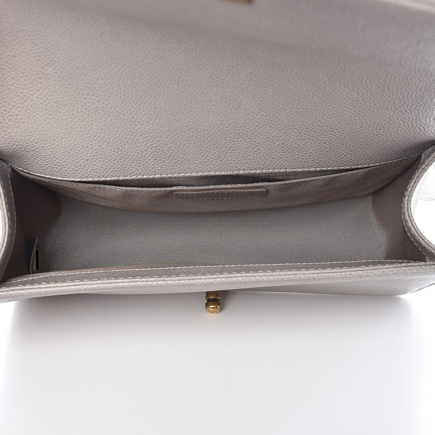 Caviar Quilted Medium Boy Flap Light Grey