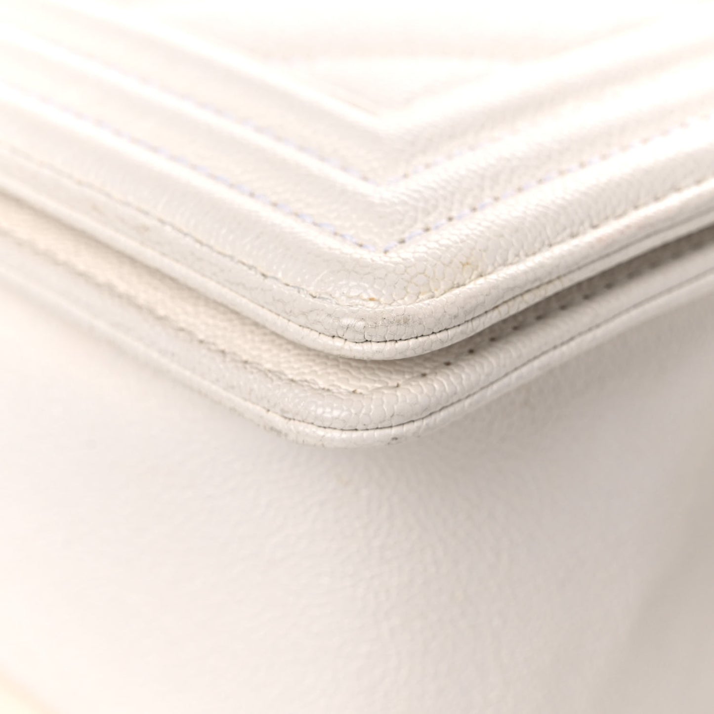 Caviar Chevron Quilted Medium Boy Flap White