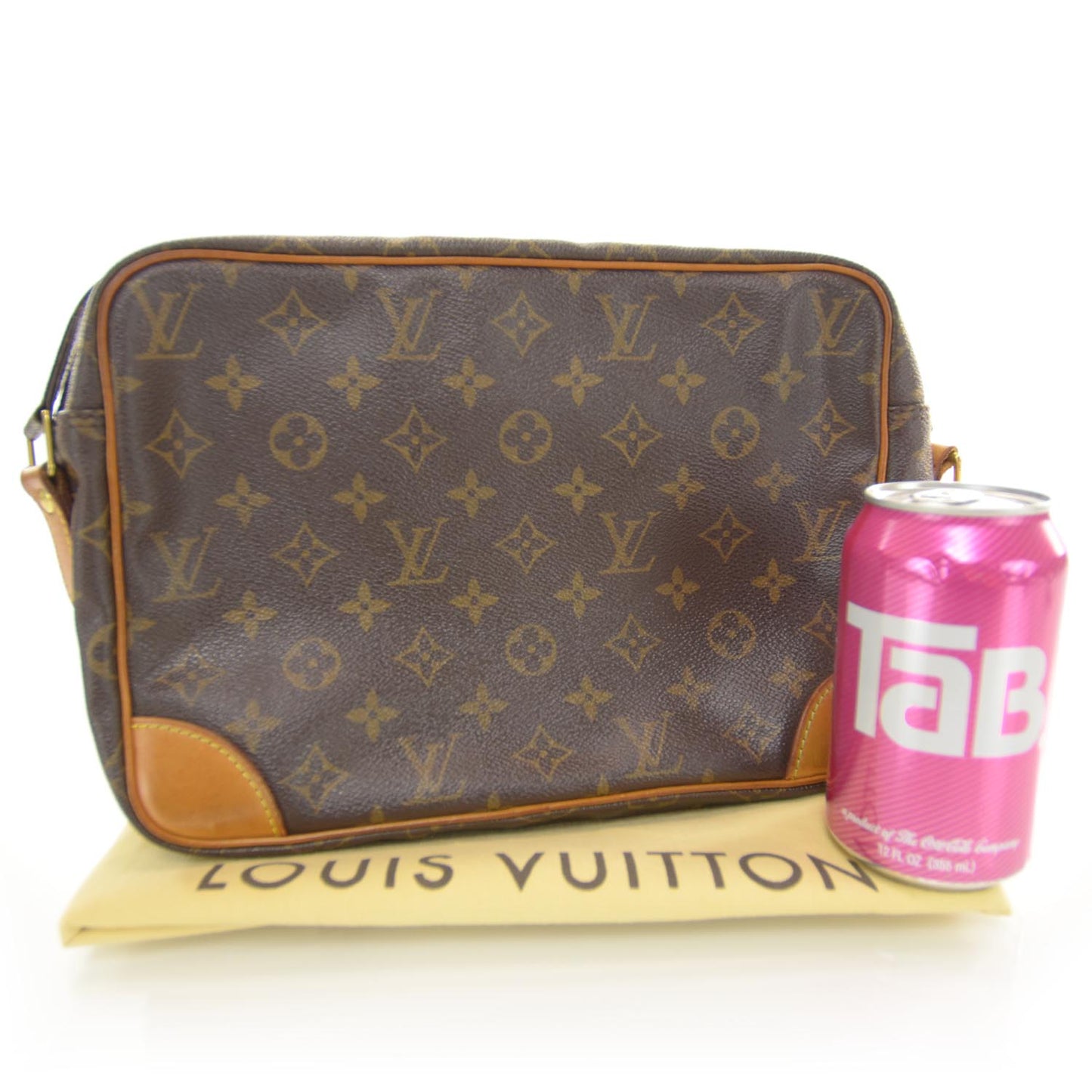 Monogram Nil 28