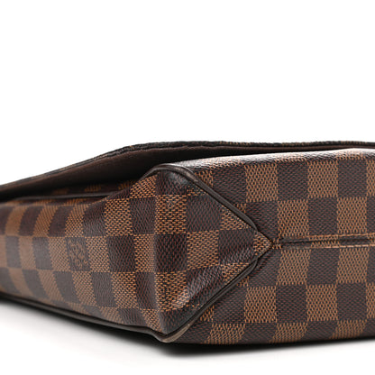 Louis Vuitton Damier Ebene District MM 8 of 9