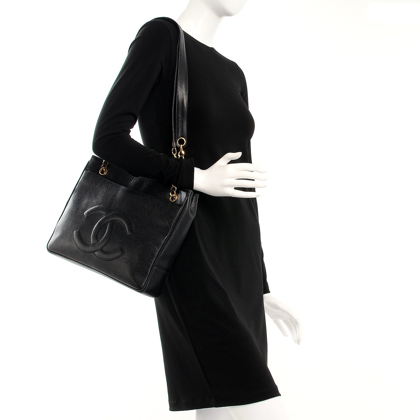 Caviar CC Shoulder Bag Black