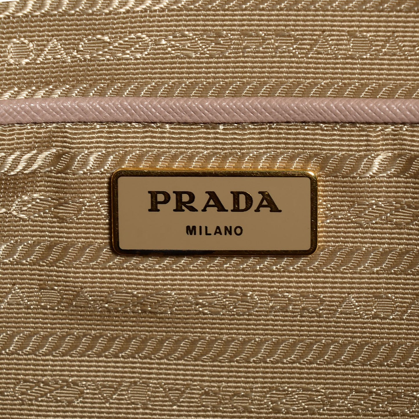 Saffiano Large Galleria Double Zip Tote Cammeo