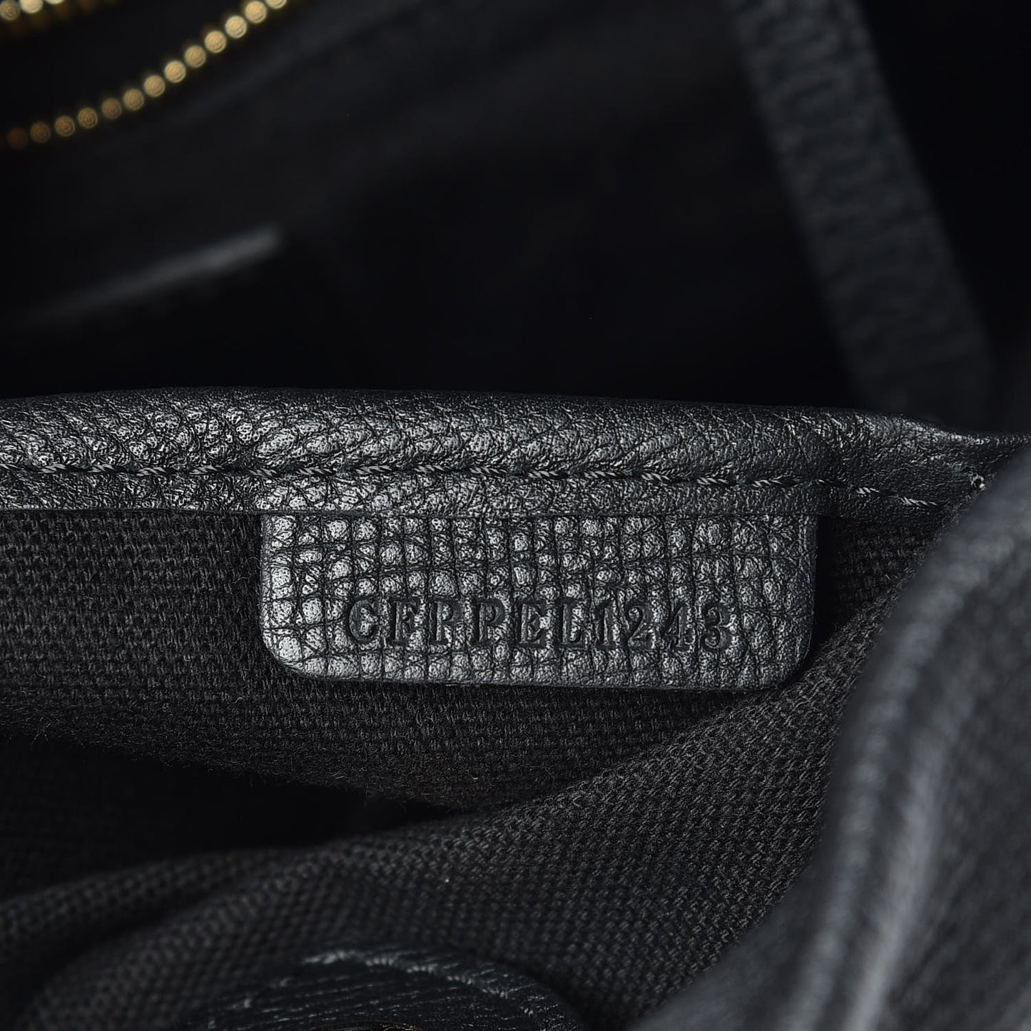 Grainy Calfskin House Check Small Bingley Black
