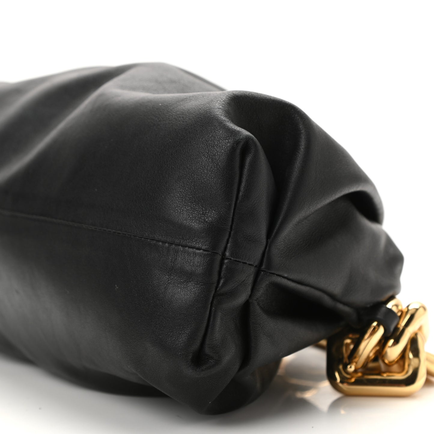 Calfskin The Pouch Chain Black