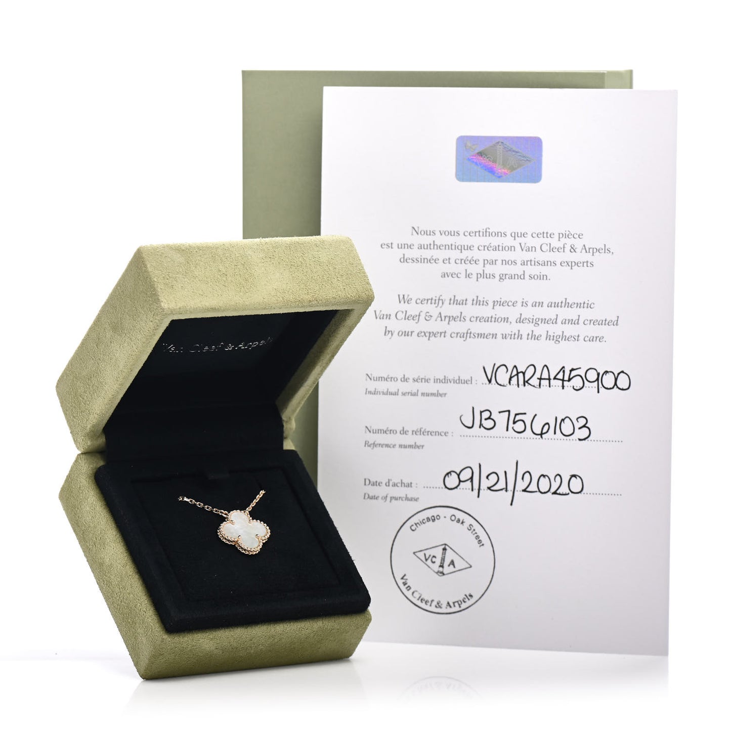 18K Yellow Gold Mother of Pearl Vintage Alhambra Pendant Necklace
