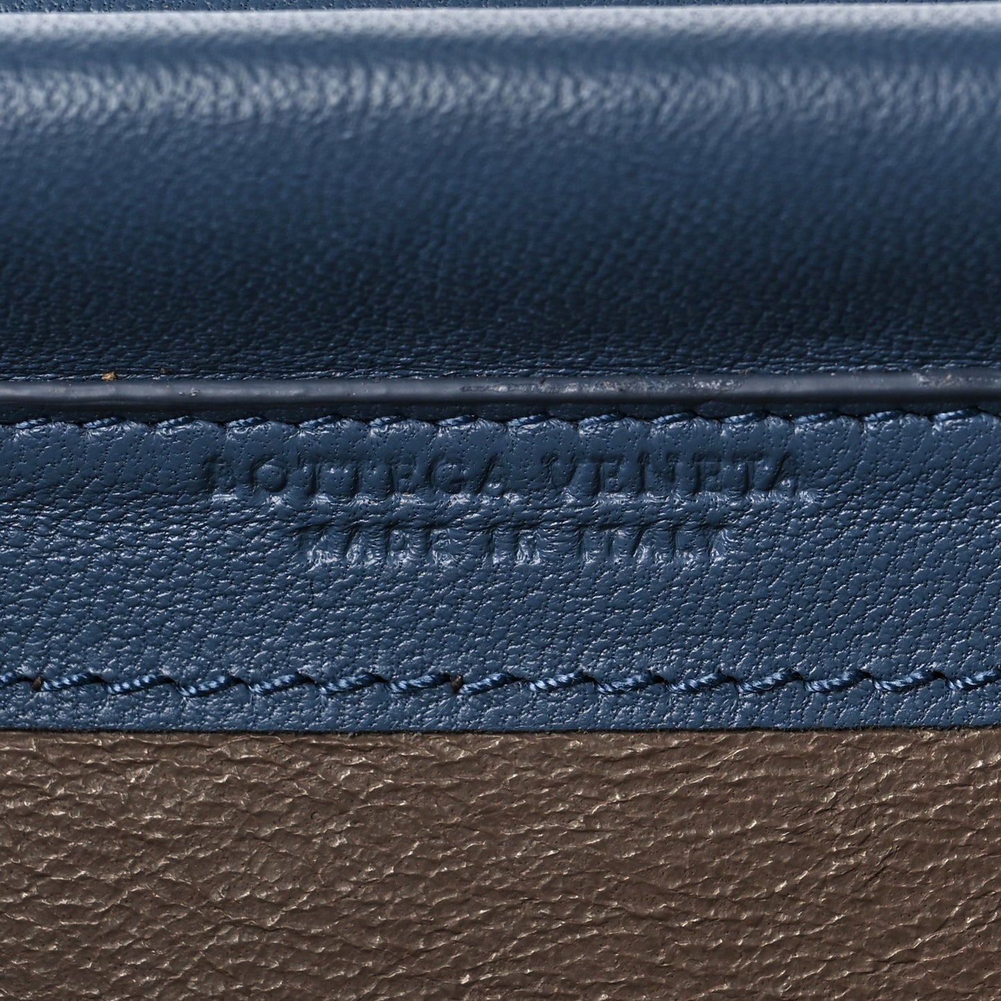 Nappa Intrecciato Continental Wallet on Chain Krim