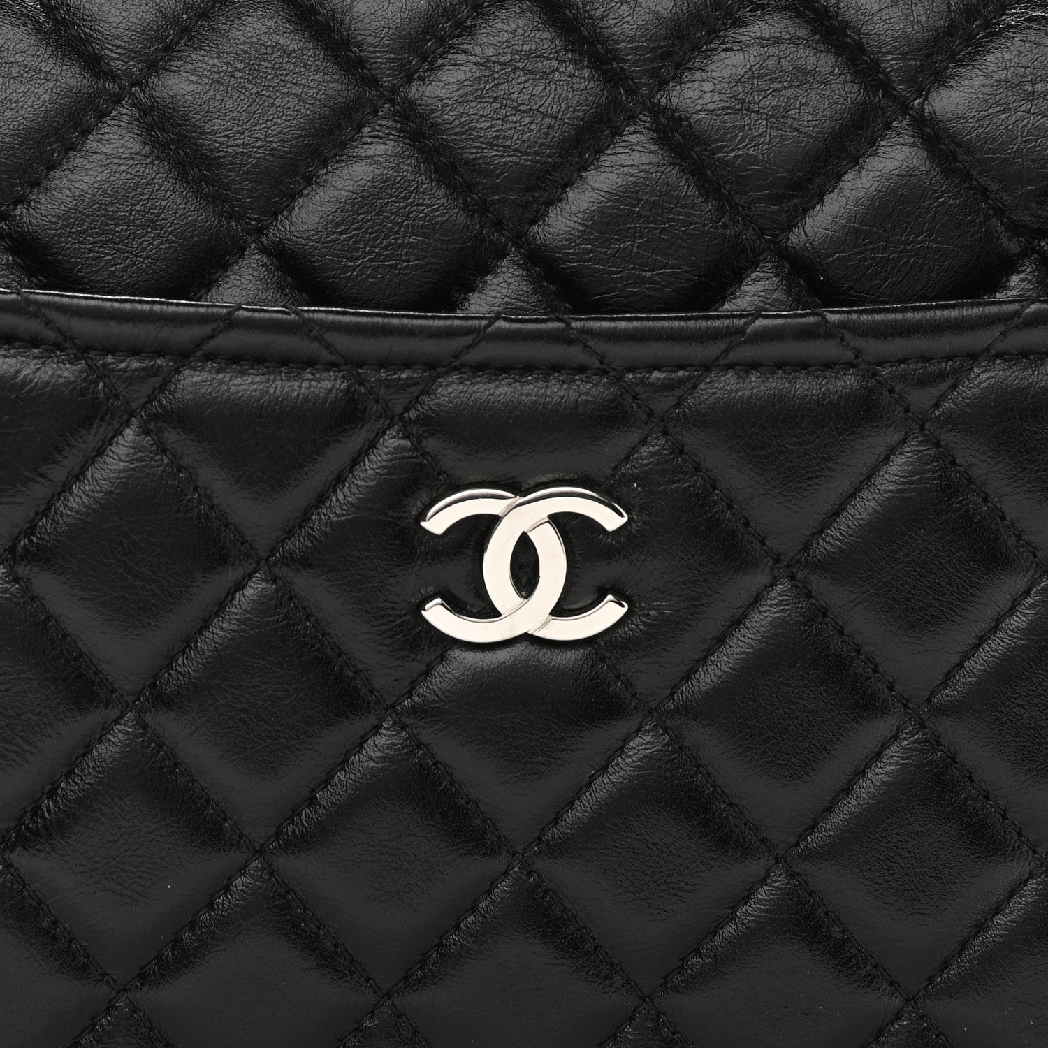 Chanel Aged Calfskin Quilted Large Working Vibe Camera Case Black 7 of 10