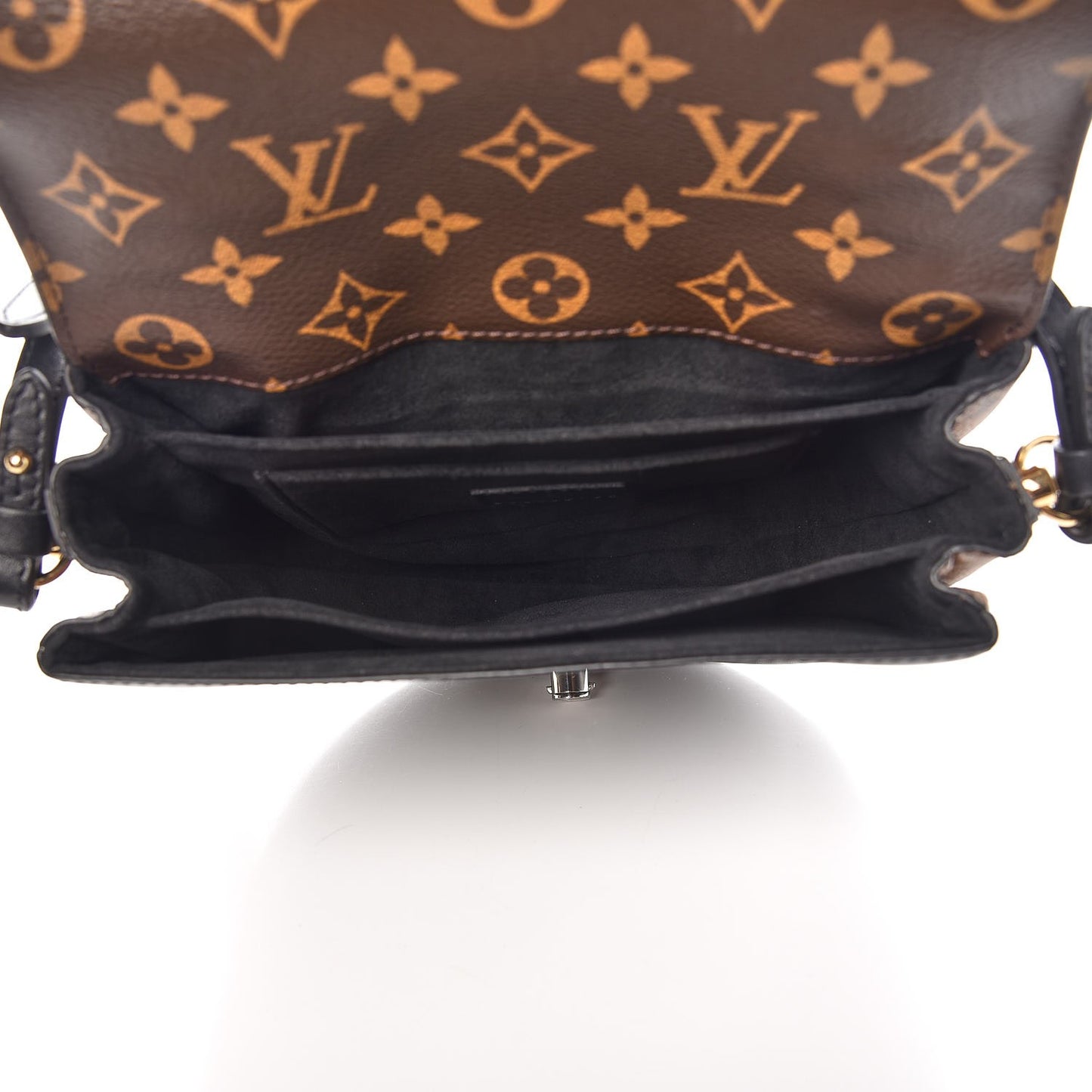Reverse Monogram Chantilly Lock Black