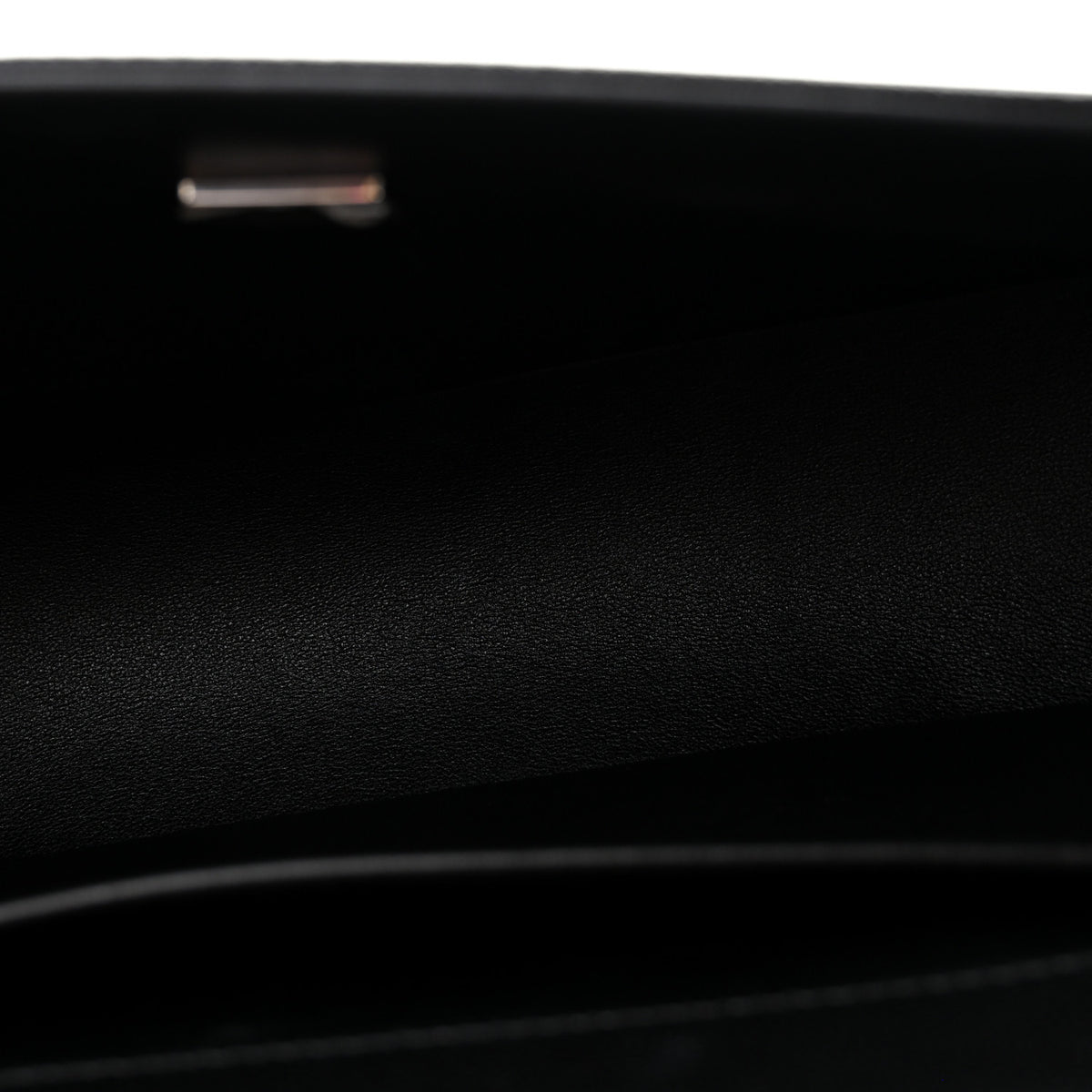 Caviar Quilted Medium Boy Flap Black
