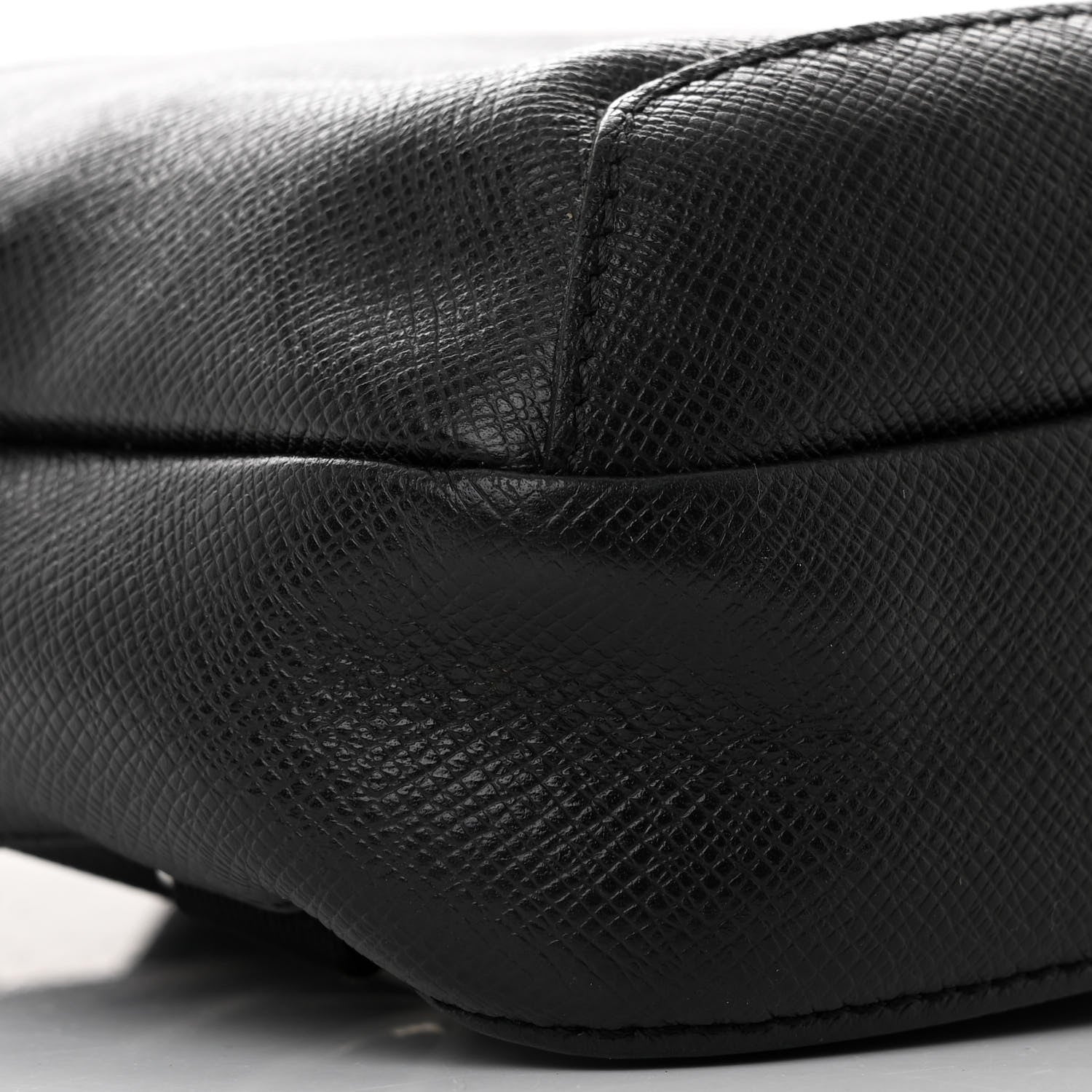 Louis Vuitton Taiga Avenue Sling Bag Ardoise 9 of 10
