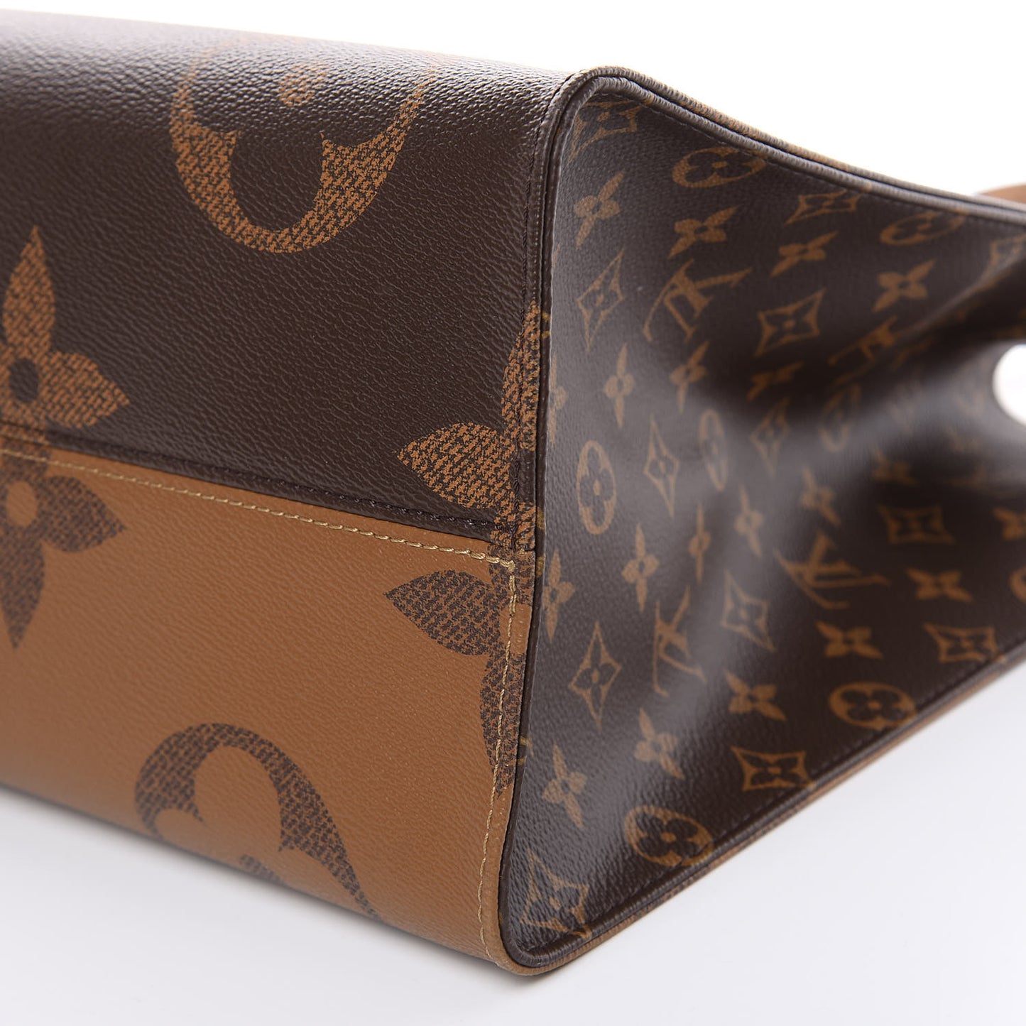 Reverse Monogram Giant Onthego GM