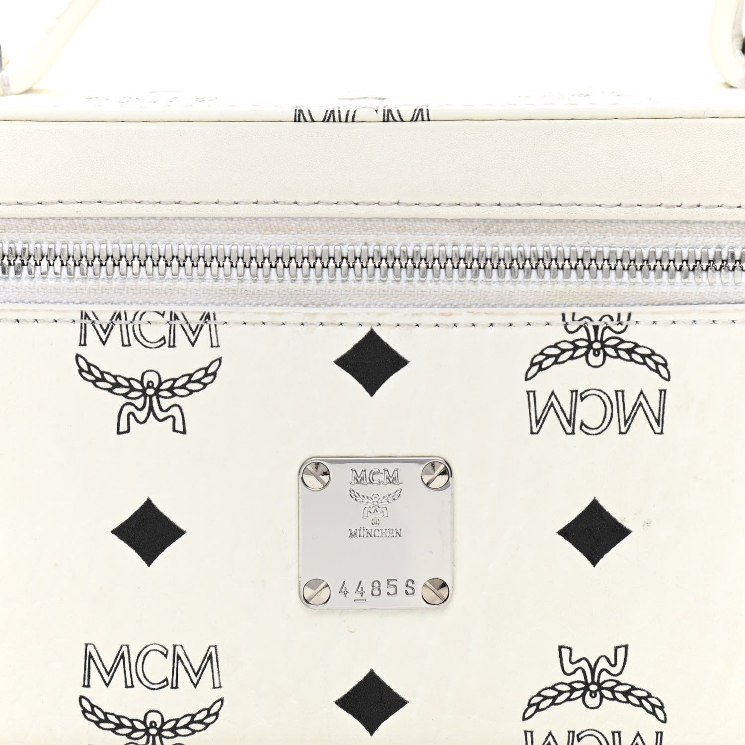 MCM Visetos Vanity Case White 8 of 10