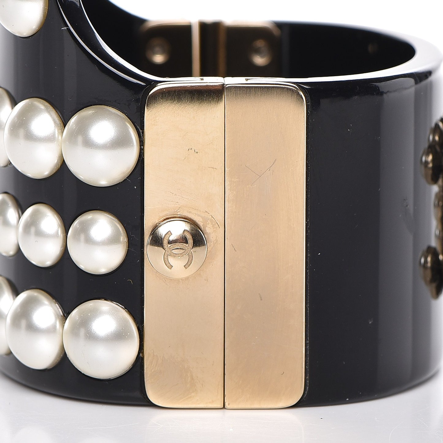 Resin Pearl CC Cuff Black