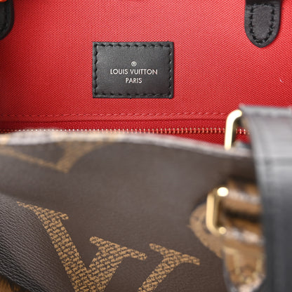 Louis Vuitton Reverse Monogram Giant Onthego MM 6 of 11