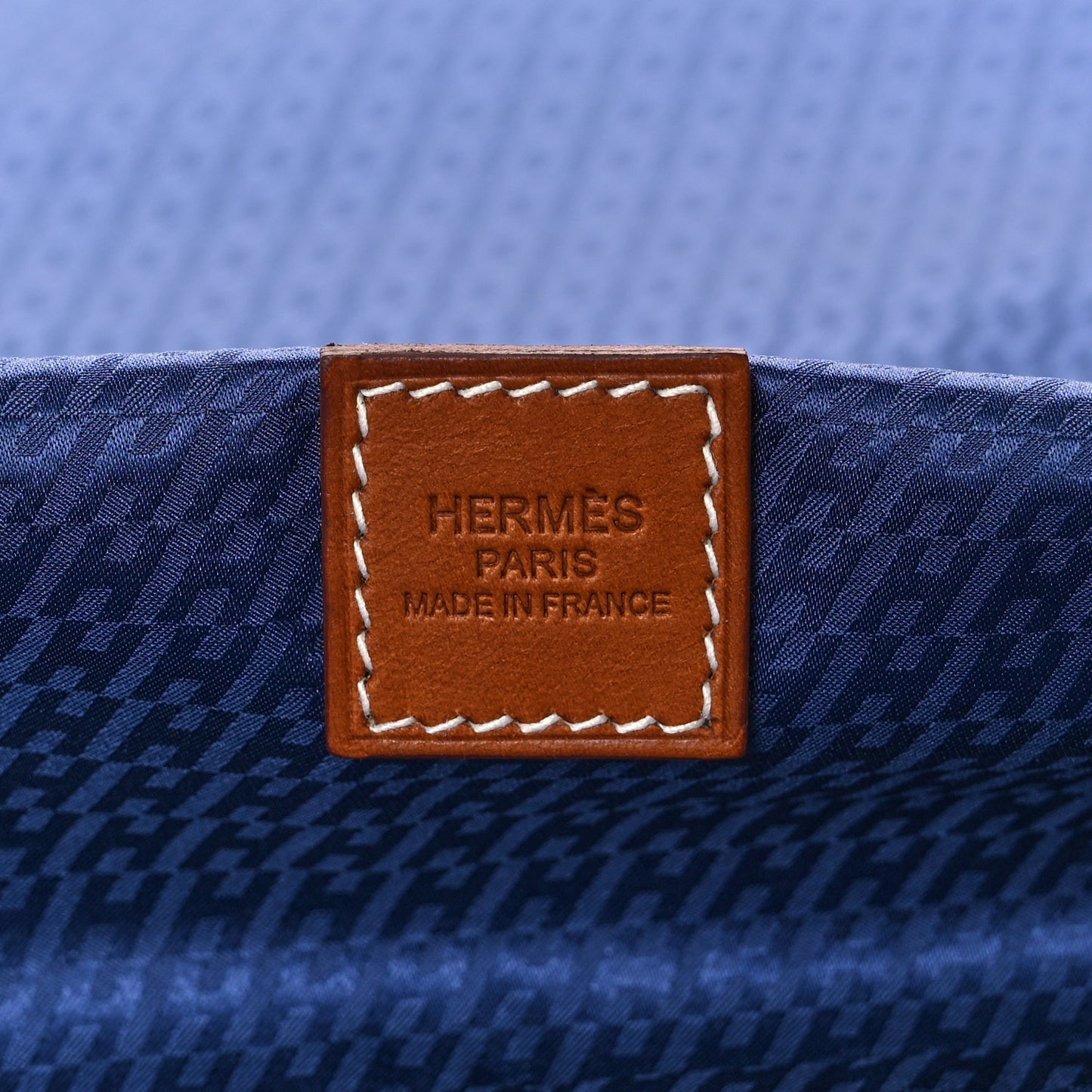 Technical Silk H en Bias Travelsilk Cube MM Bleu Saphir Fauve