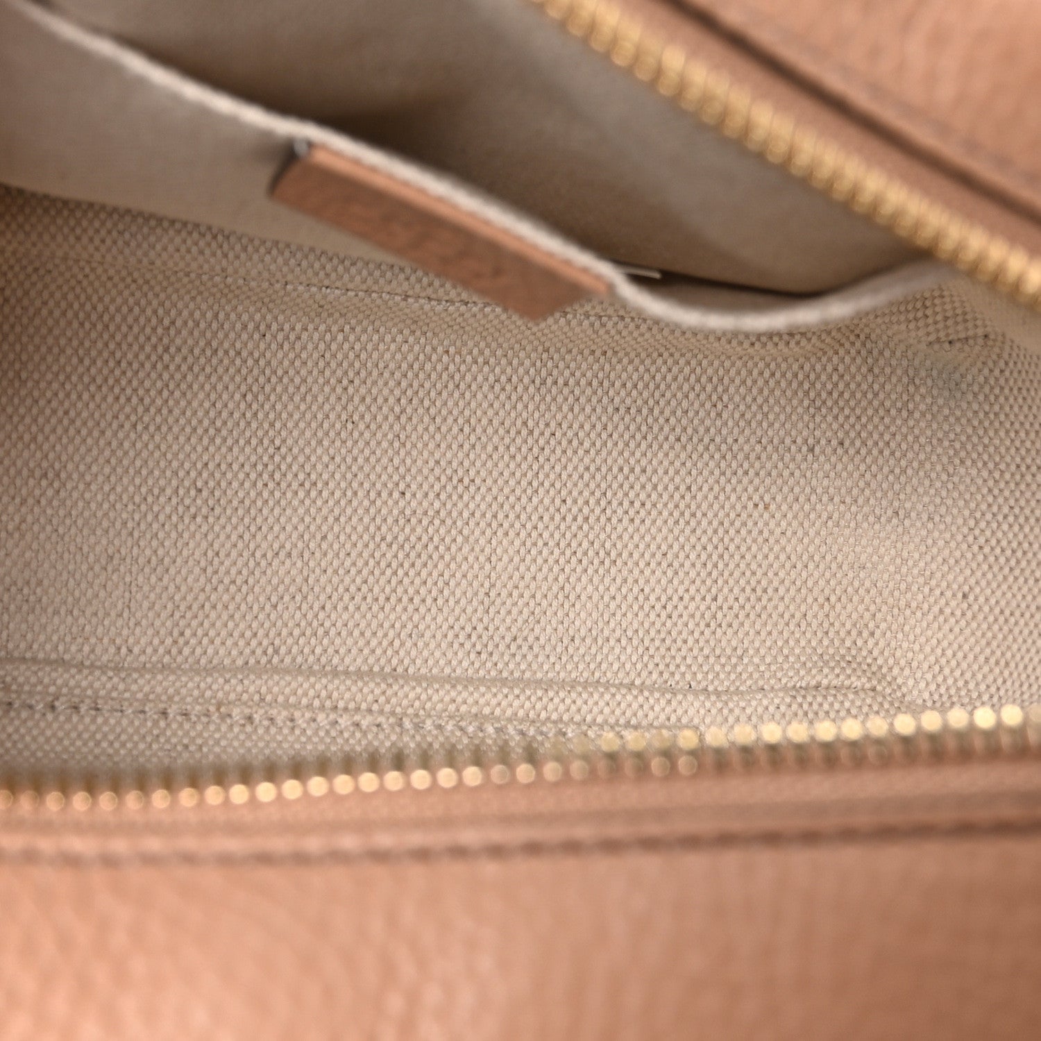Gucci Pebbled Calfskin Small Soho Disco Bag Camelia 5 of 10