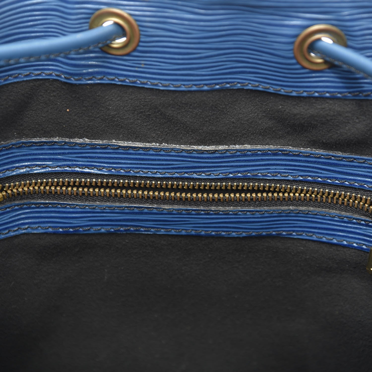Louis Vuitton Epi Petit Noe Toledo 9 of 21