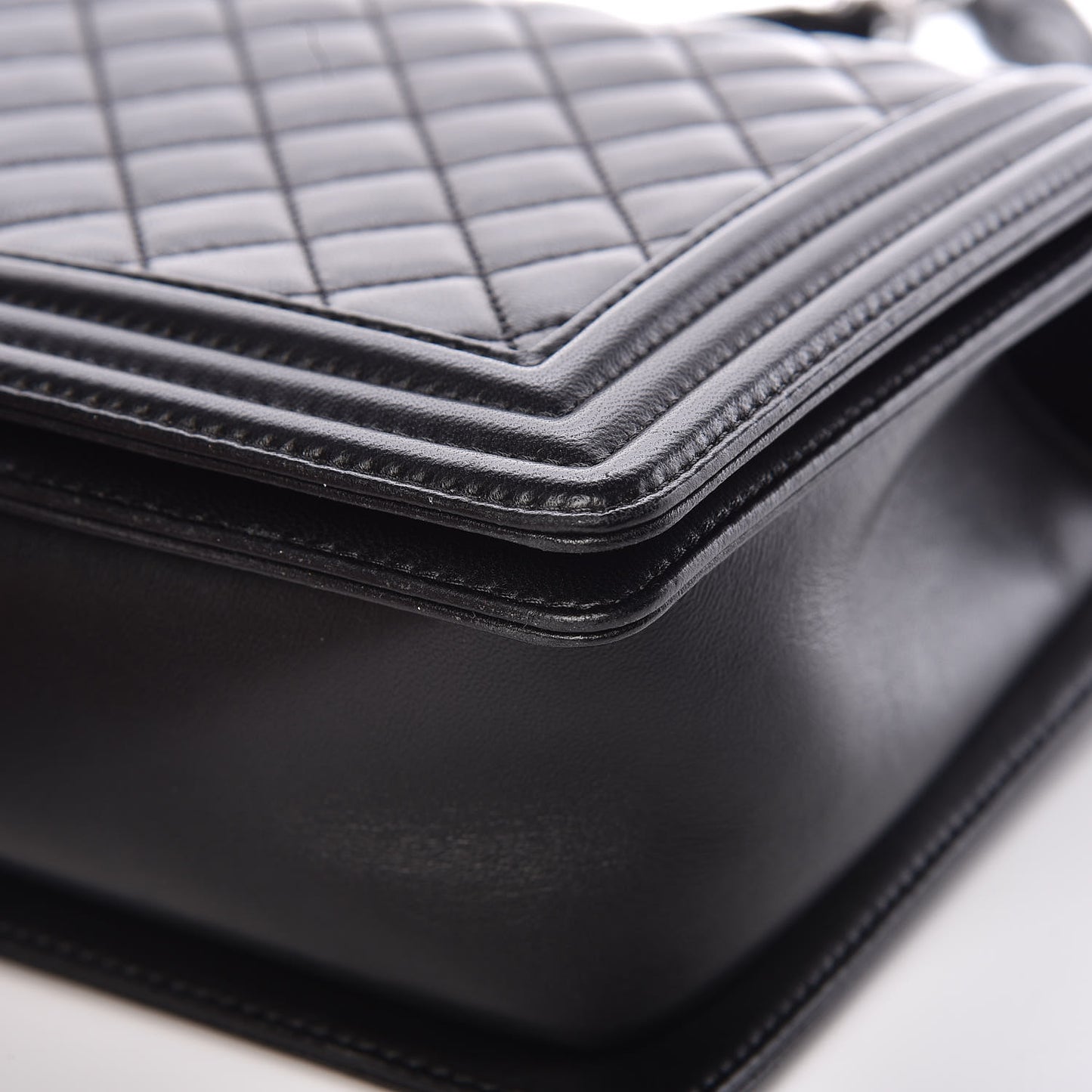 Lambskin Quilted New Medium Boy Flap Black