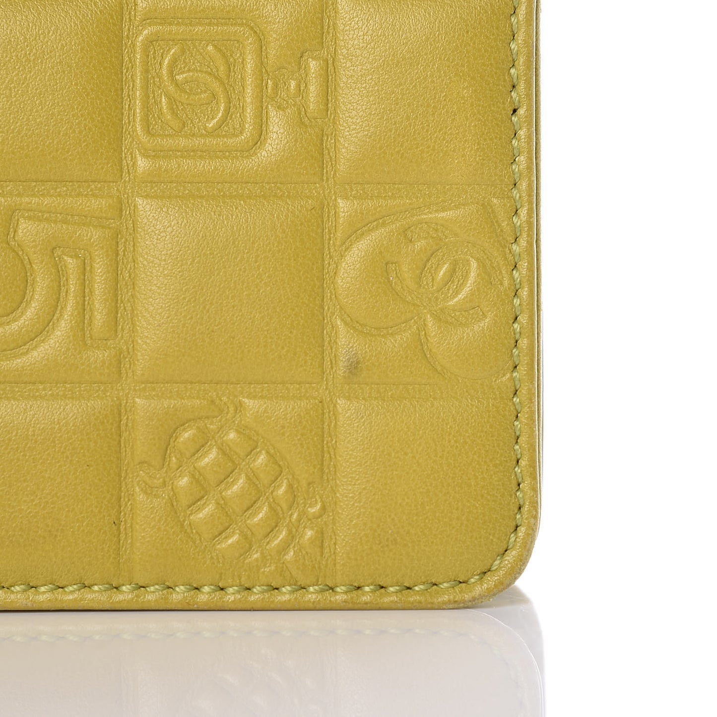 Lambskin Precious Symbols Pochette Chartreuse