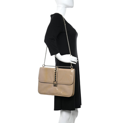 Valentino Garavani Patent Large Glam Lock Rockstud Flap Poudre 3 of 5