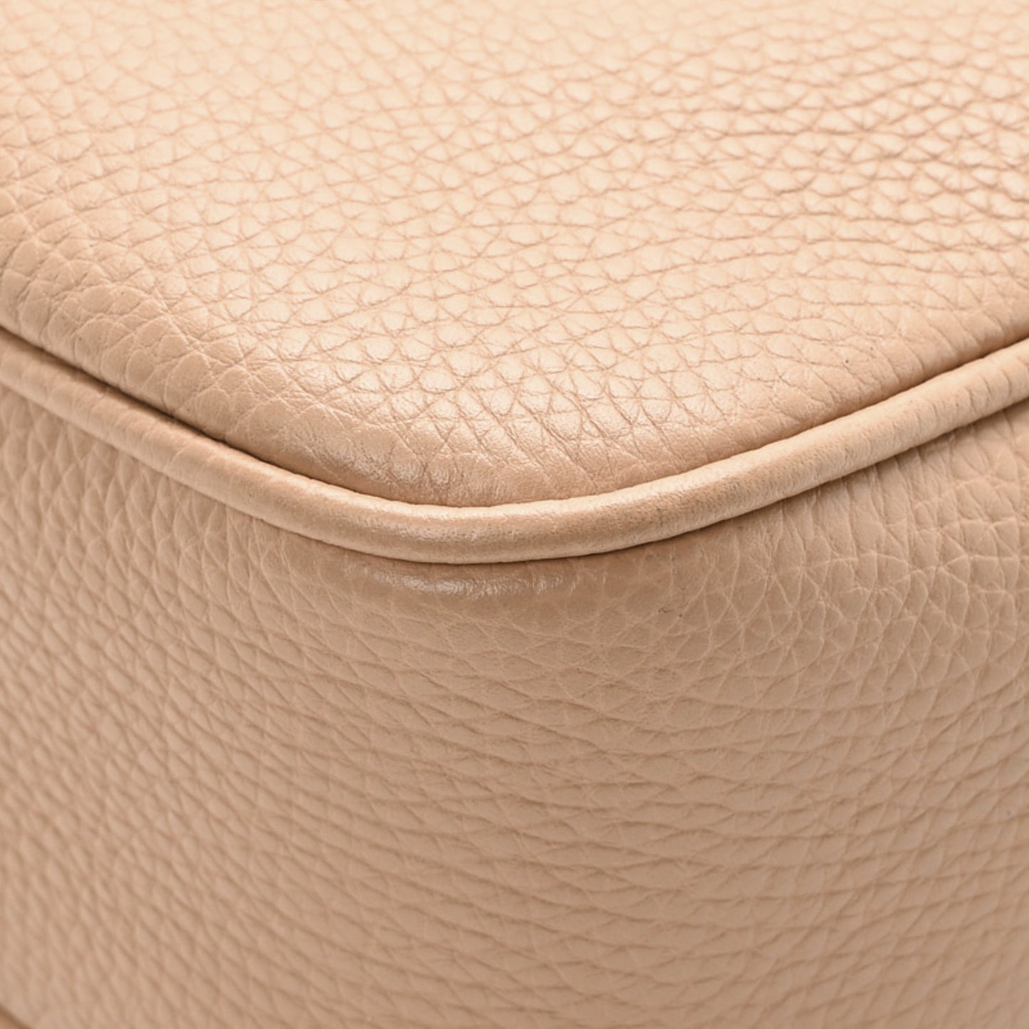 Pebbled Calfskin Small Soho Disco Bag Camelia
