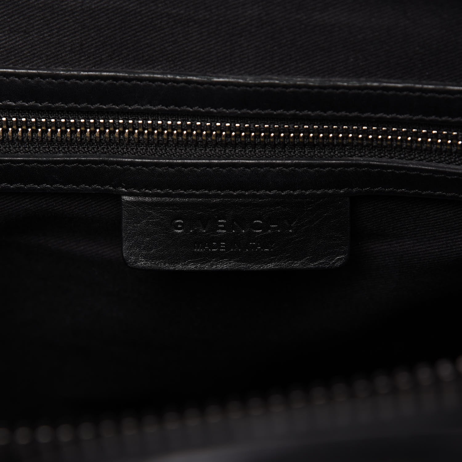 Givenchy Calfskin Crocodile Embossed 3D Stud Medium Antigona Black 8 of 10
