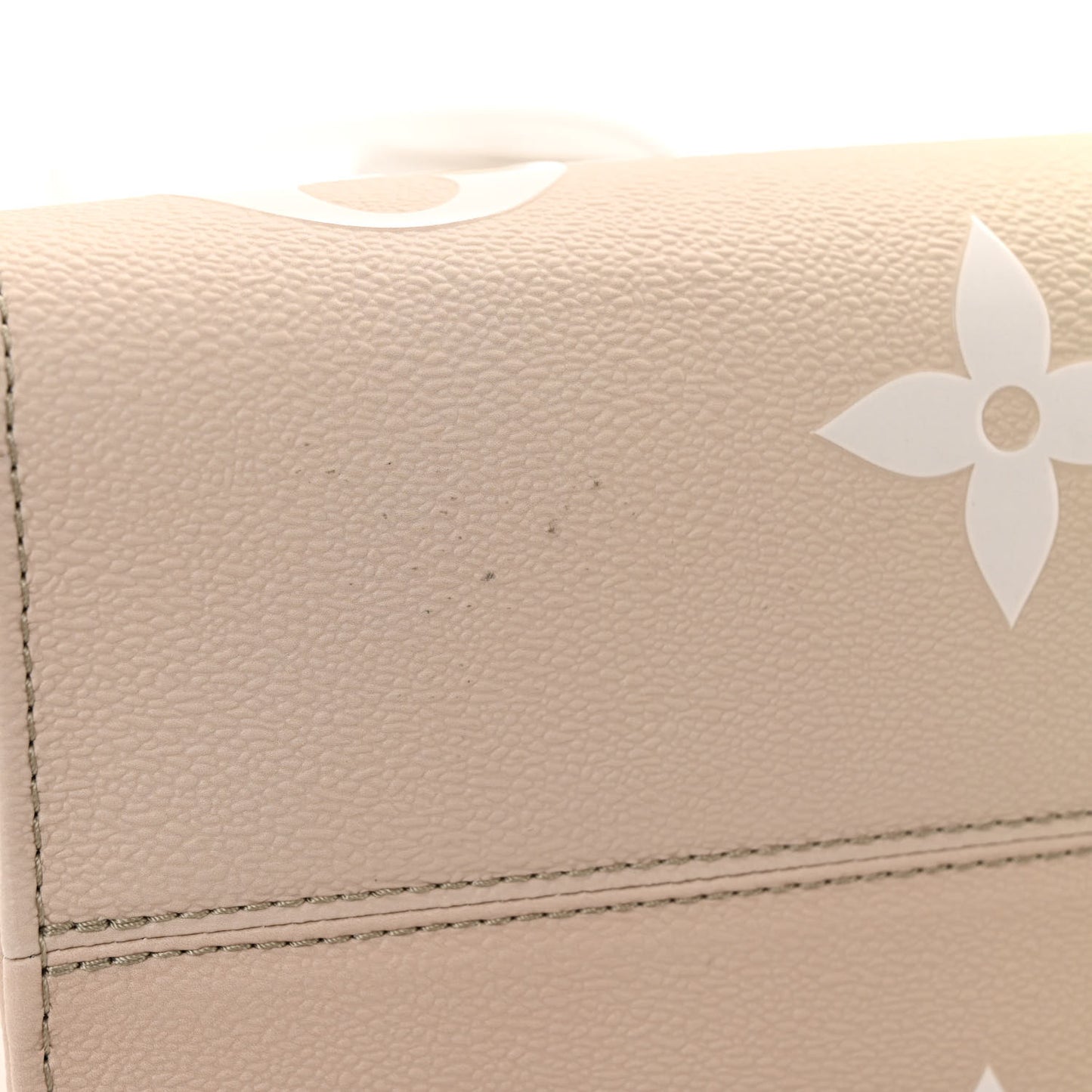 Monogram Giant Spring In The City Onthego MM Sunset Kaki
