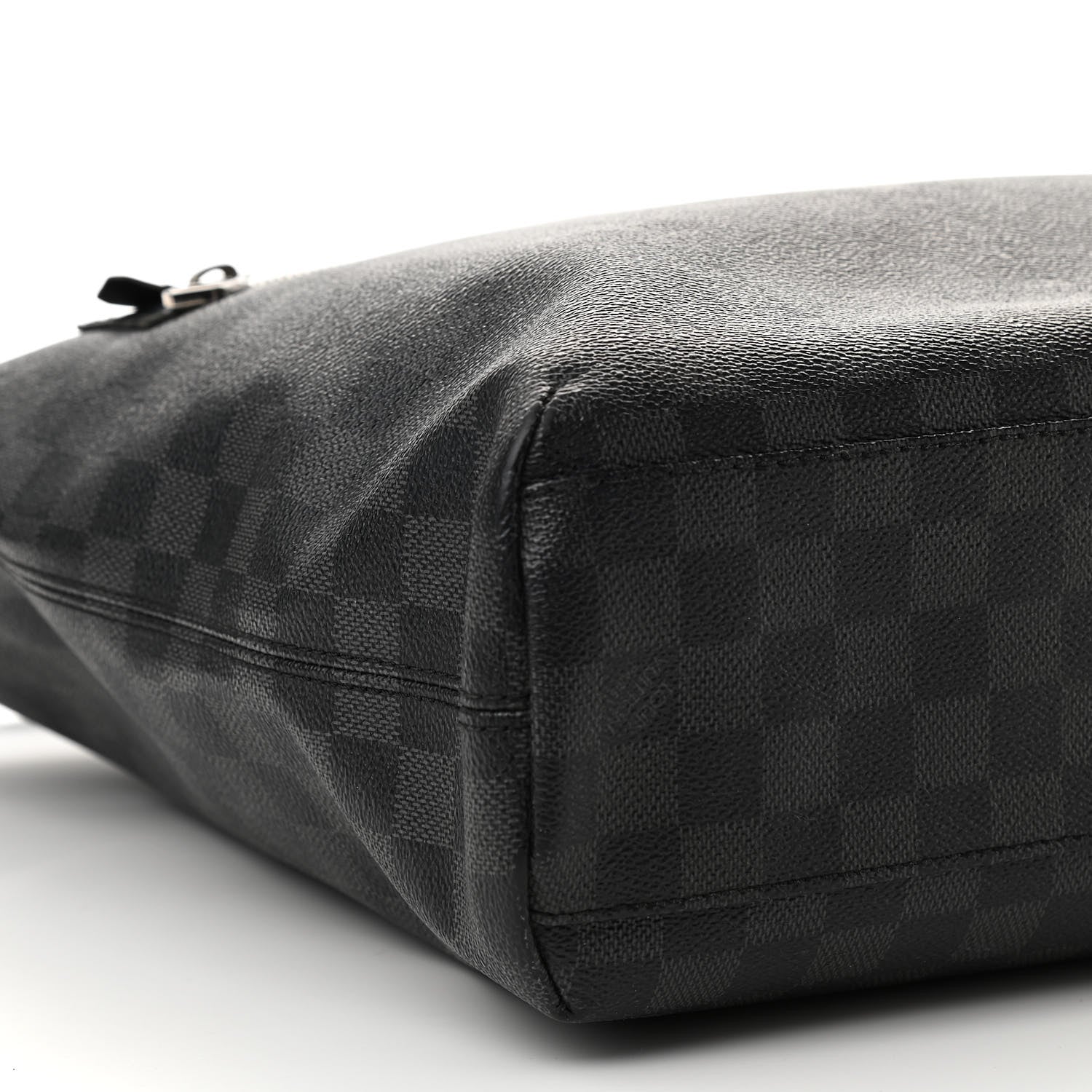 Louis Vuitton Damier Graphite Mick MM 7 of 10