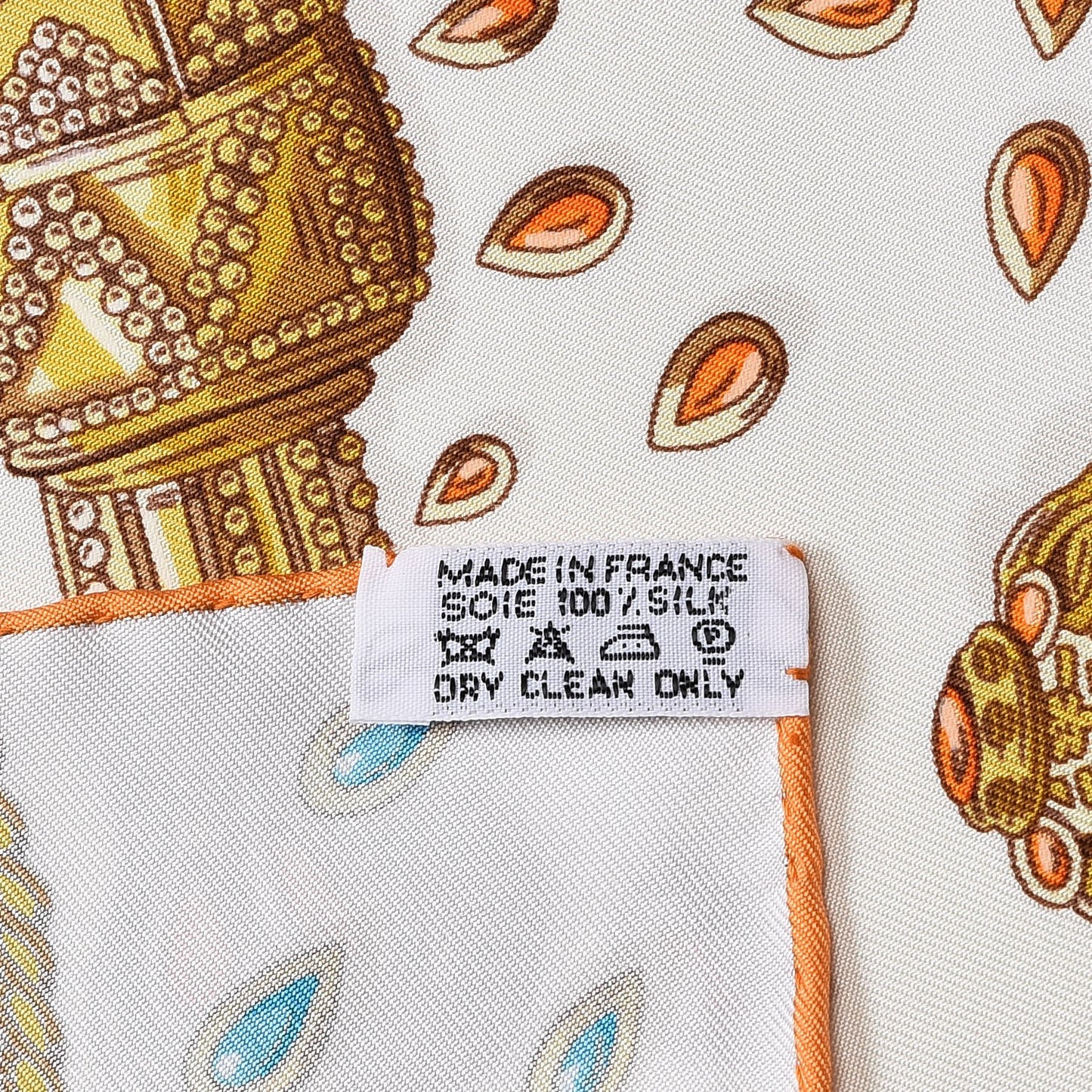 Silk Tresors Retrouves Scarf 90