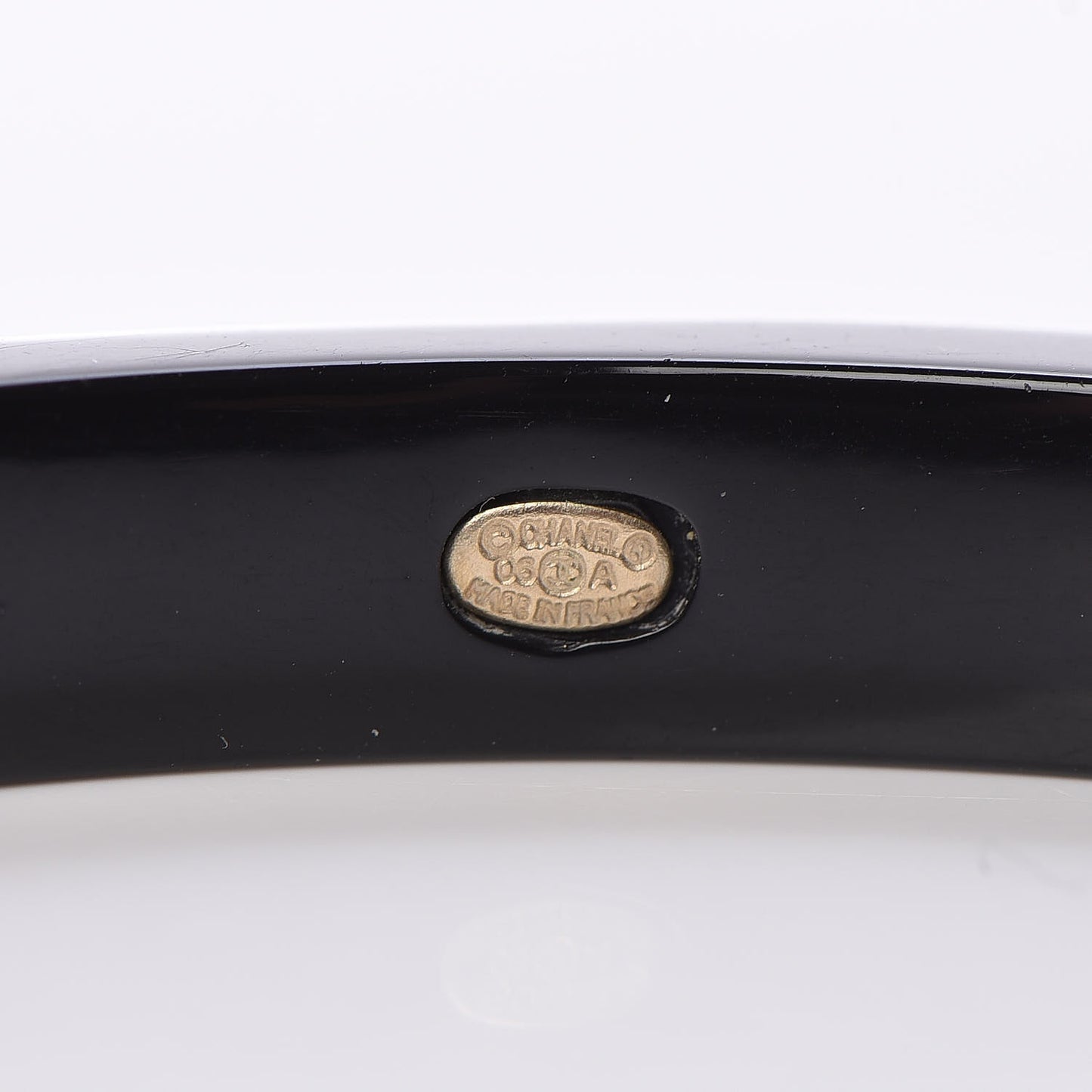 Lucite Glitter CC Bangle Black