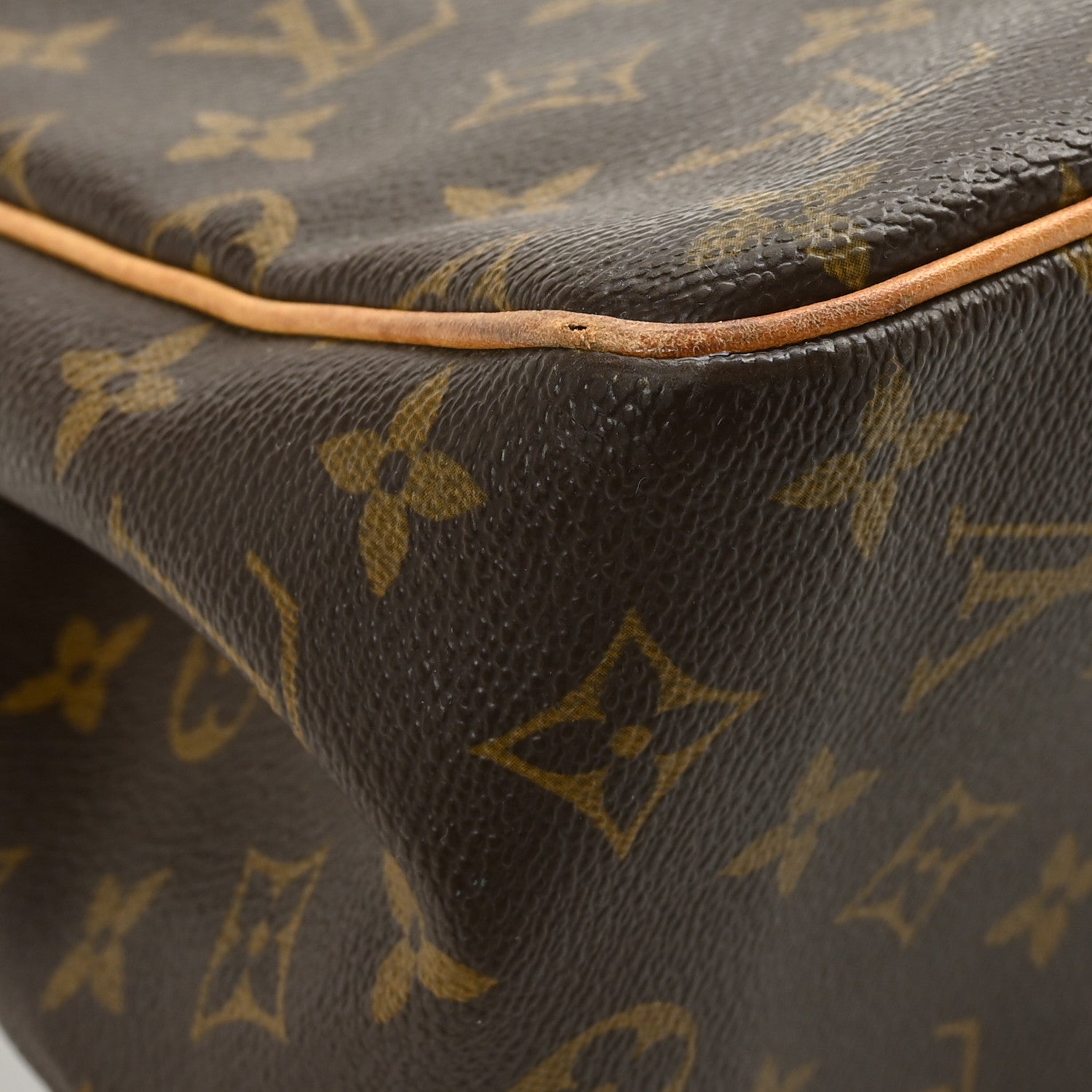 Louis Vuitton Monogram Batignolles 7 of 10
