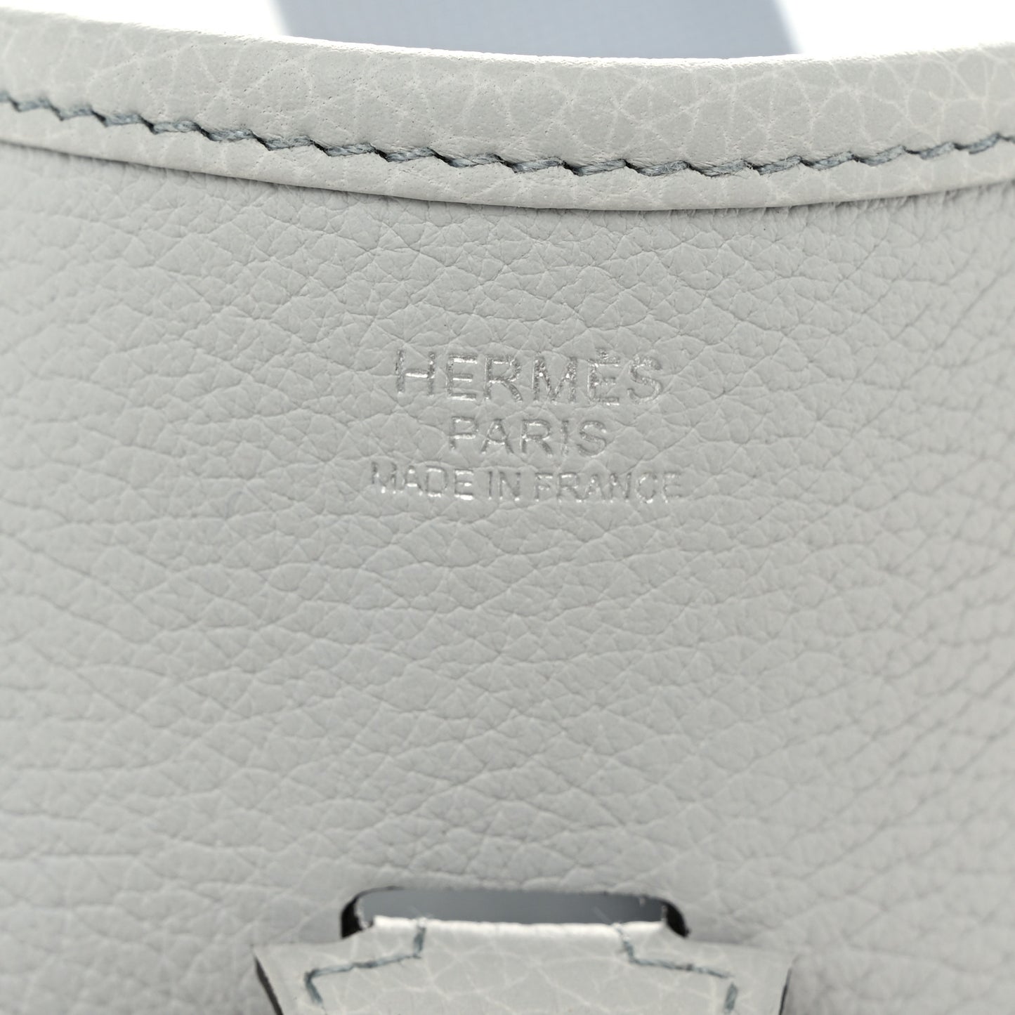 Taurillon Clemence Evelyne III PM Bleu Pale